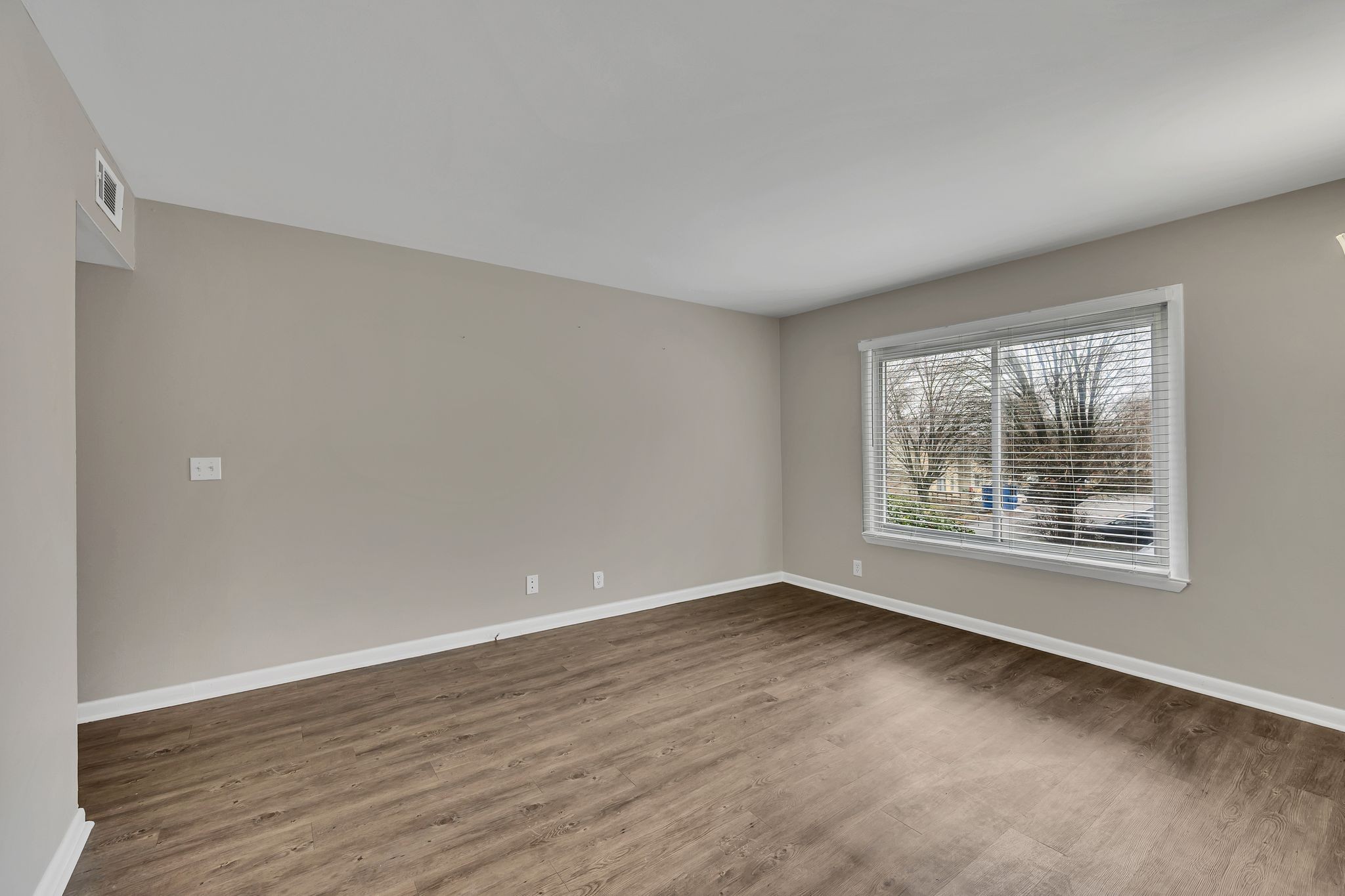 4958 Edmondson Pike H-43