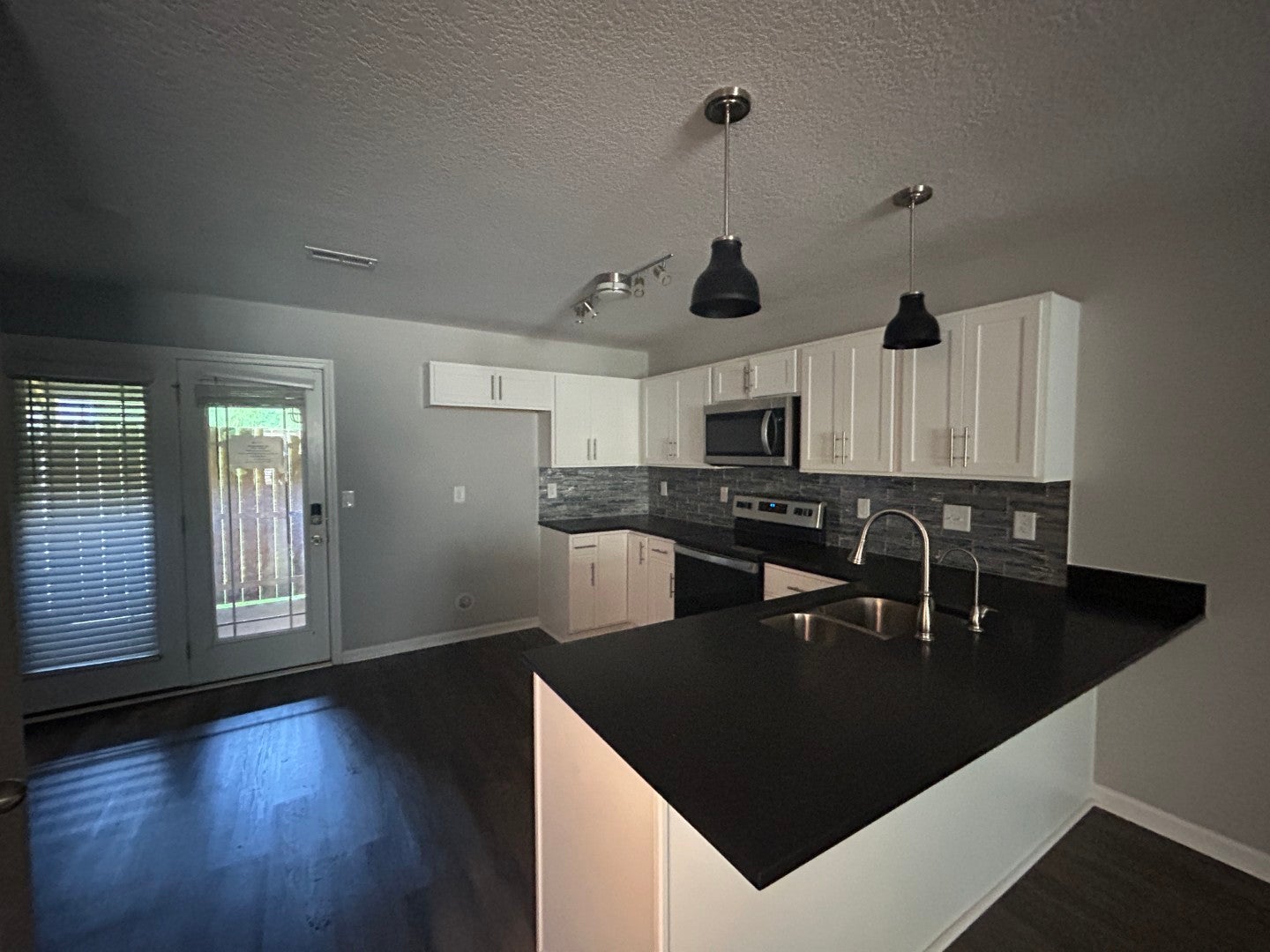 228 Woodland Valley Ln