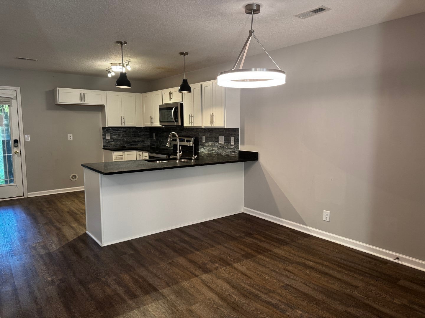 228 Woodland Valley Ln