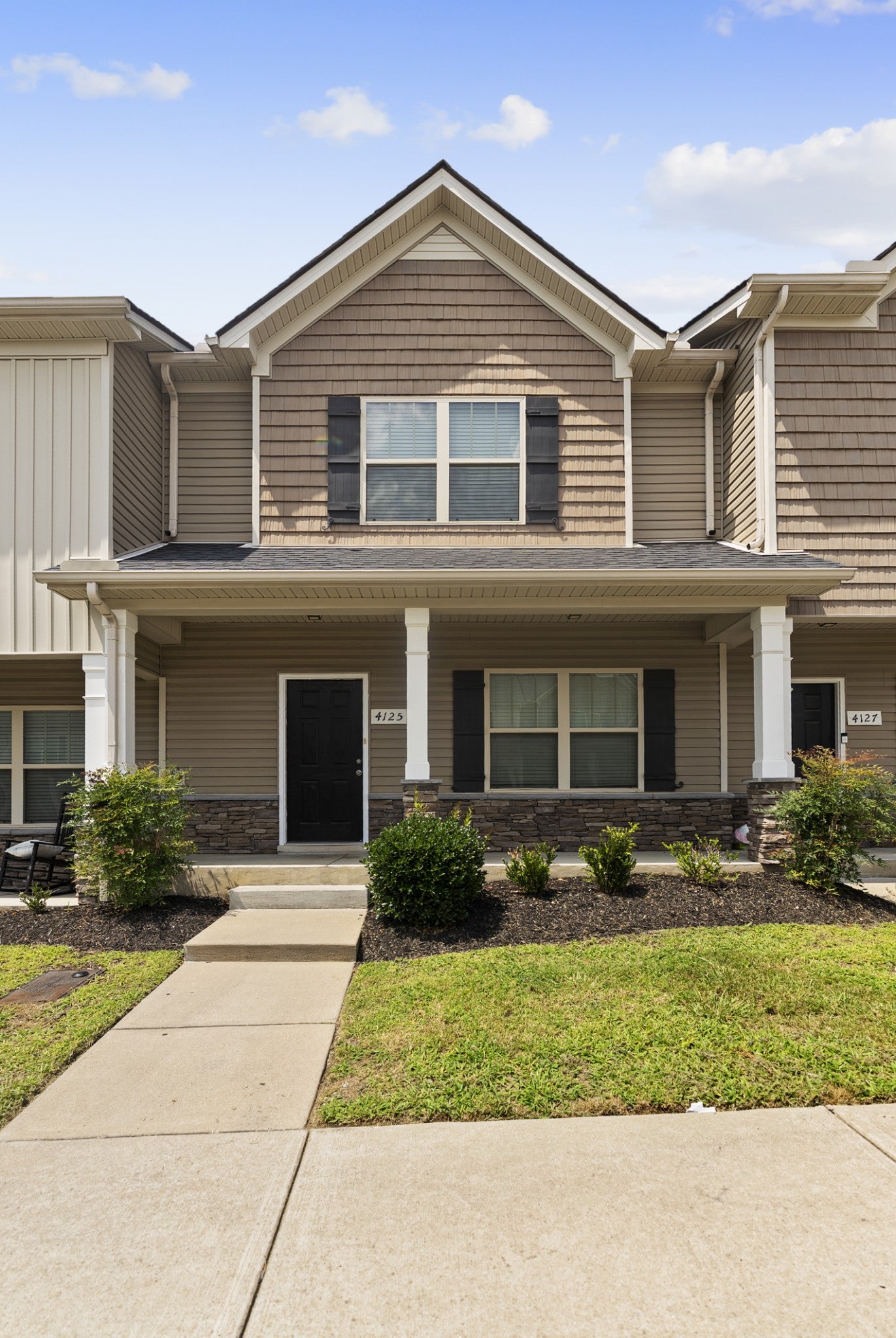3-bed condo for sale in Antioch, TN 37013, 4125 Saddlecreek Way 4125 Saddlecreek Way, Antioch TN 37013 3-bed condo, photo 2 of 25