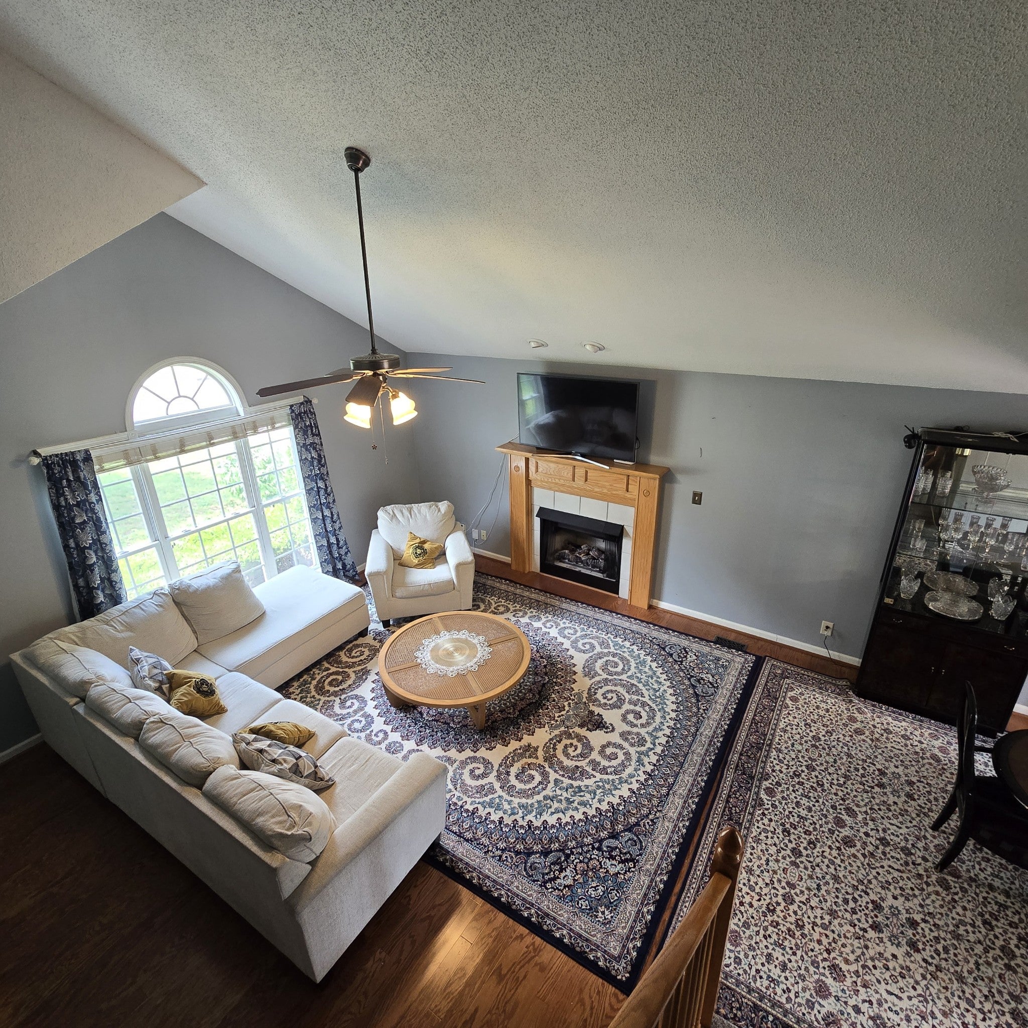 1327 Bluebonnet Dr