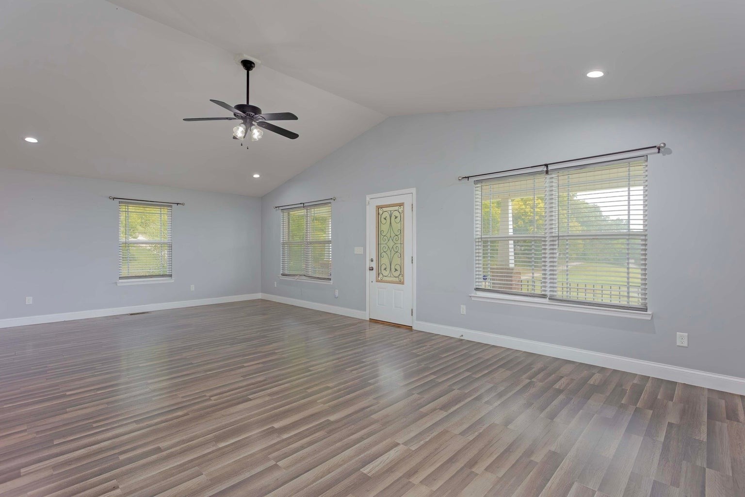 339 Foothills Dr