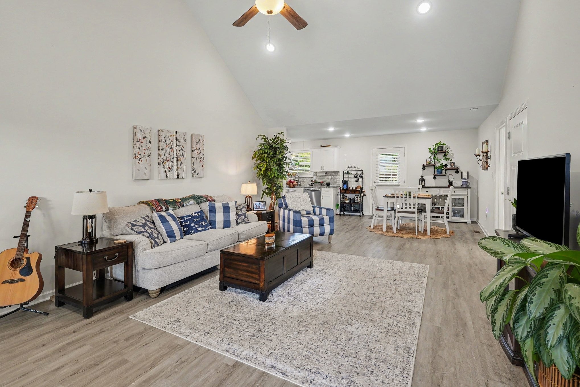 483 Shannon Ct