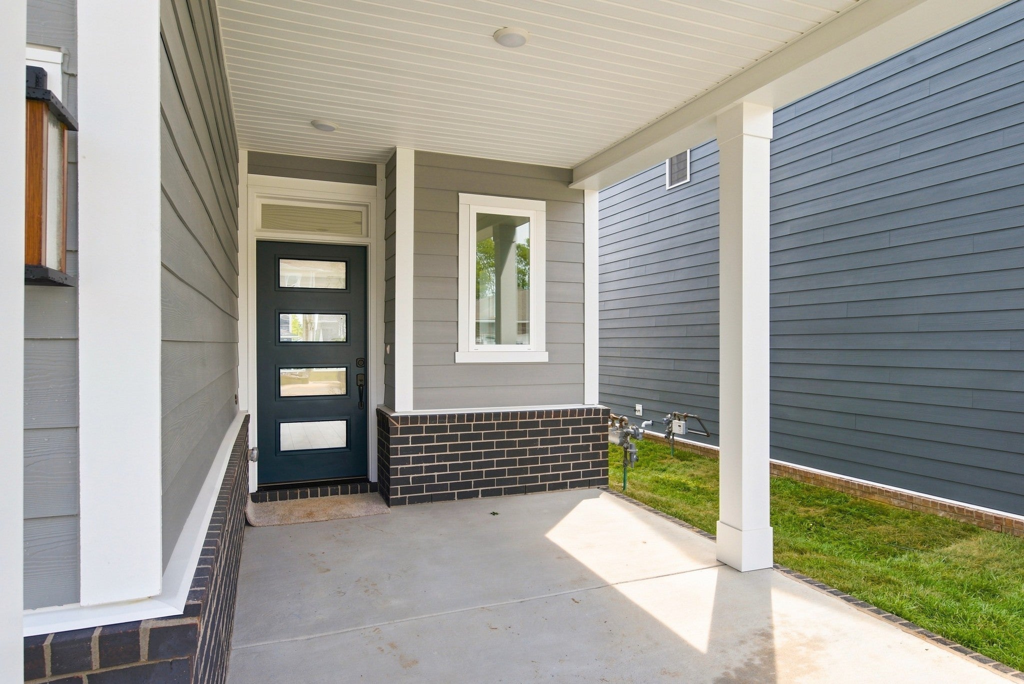 2167 Mackinac Bend