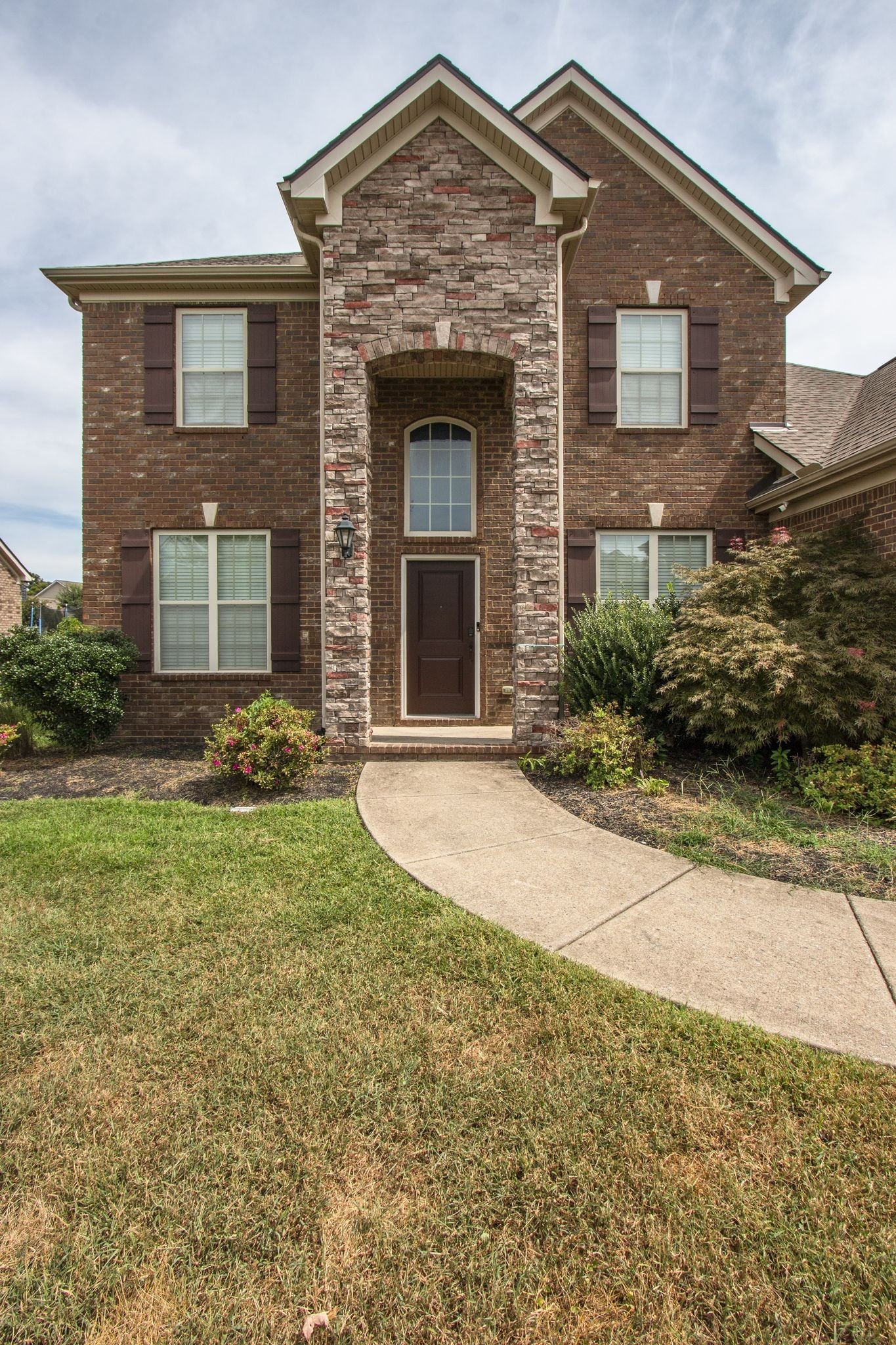 4-bed home for sale in Thompsons Station, TN 37179, 1043 Brixworth Dr 1043 Brixworth Dr, Thompsons Station TN 37179 4-bed home, photo 2 of 40