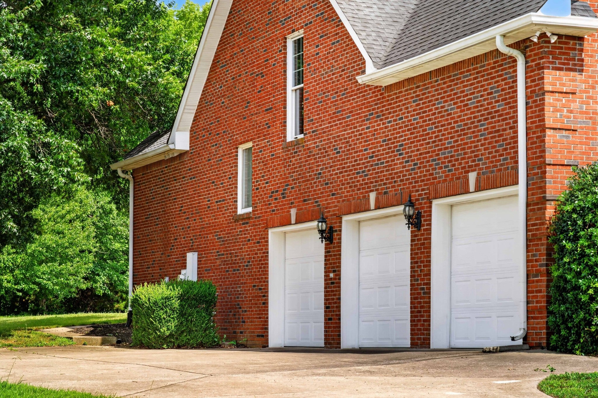 123 Ewing Dr