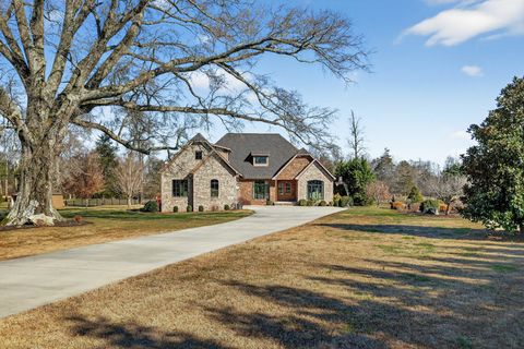 1001 Williams St Decherd TN 37324