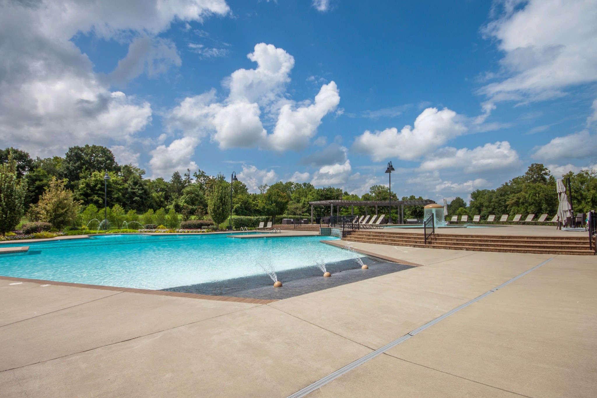 Thompsons Station, Tennessee 37179, United States, 5 Bedrooms Bedrooms, ,5 BathroomsBathrooms,Residential,Active,208640