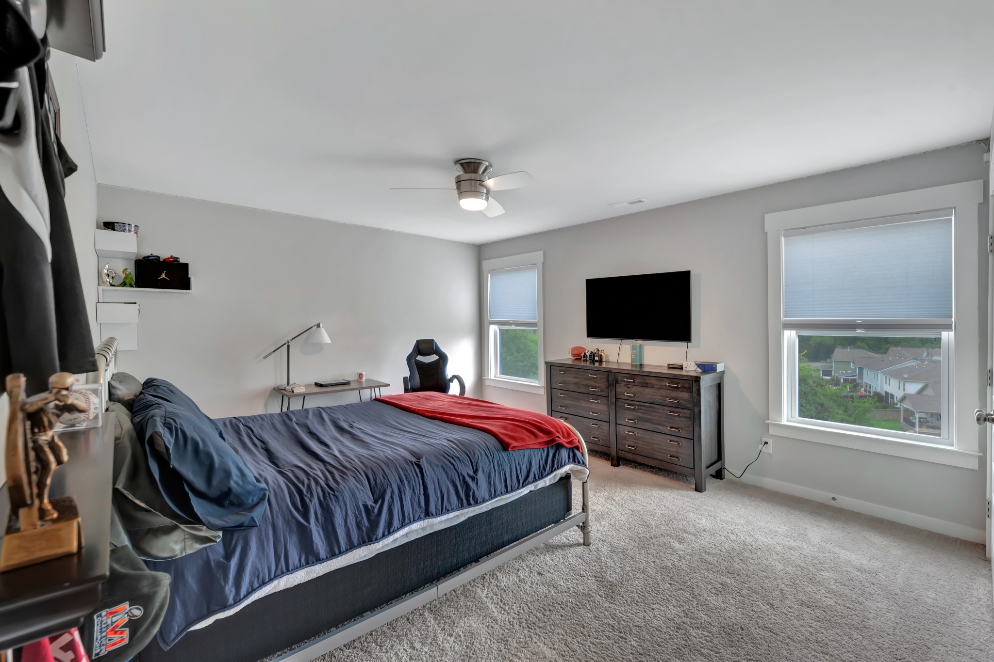 Thompsons Station, Tennessee 37179, United States, 5 Bedrooms Bedrooms, ,5 BathroomsBathrooms,Residential,Active,208640