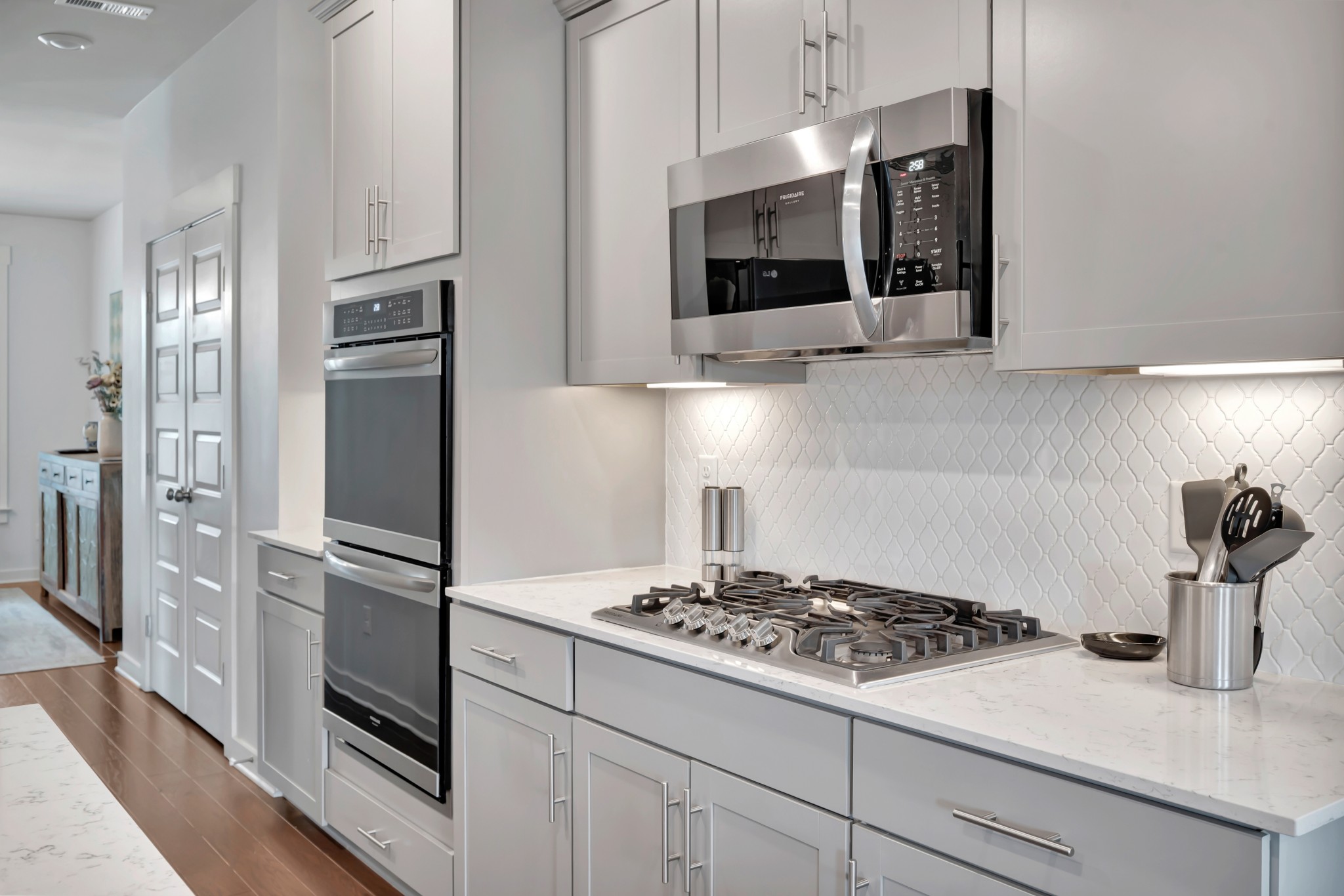 Thompsons Station, Tennessee 37179, United States, 5 Bedrooms Bedrooms, ,5 BathroomsBathrooms,Residential,Active,208640