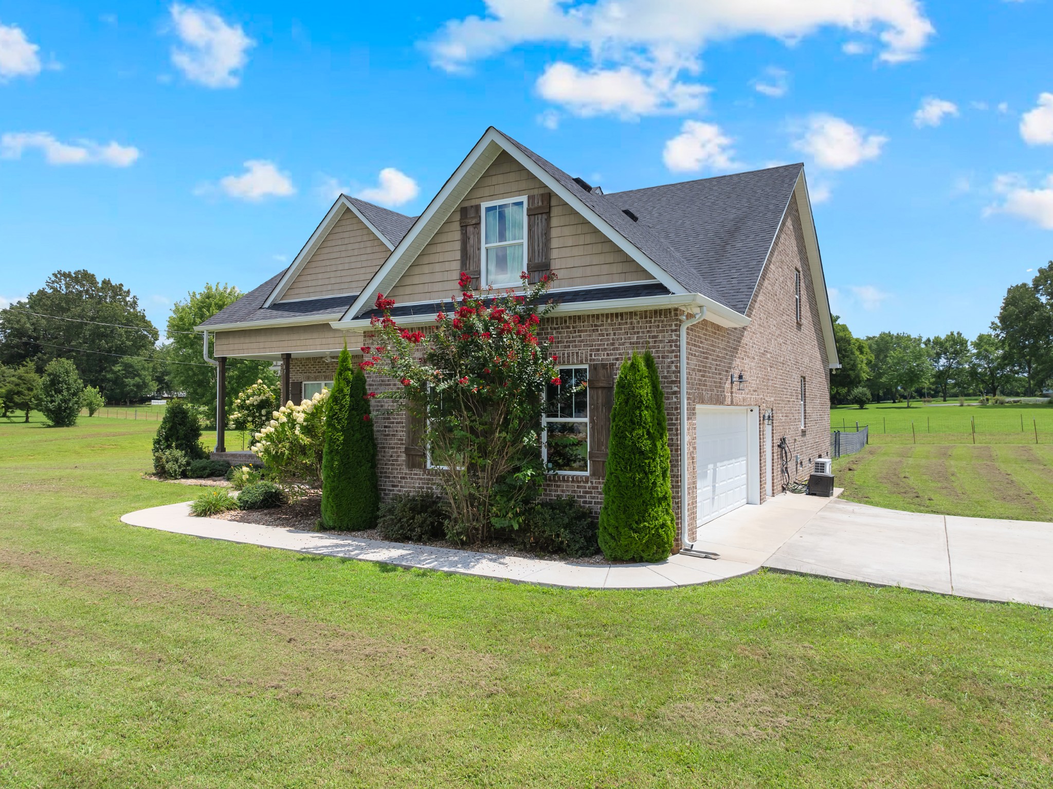 107 Holly Ct
