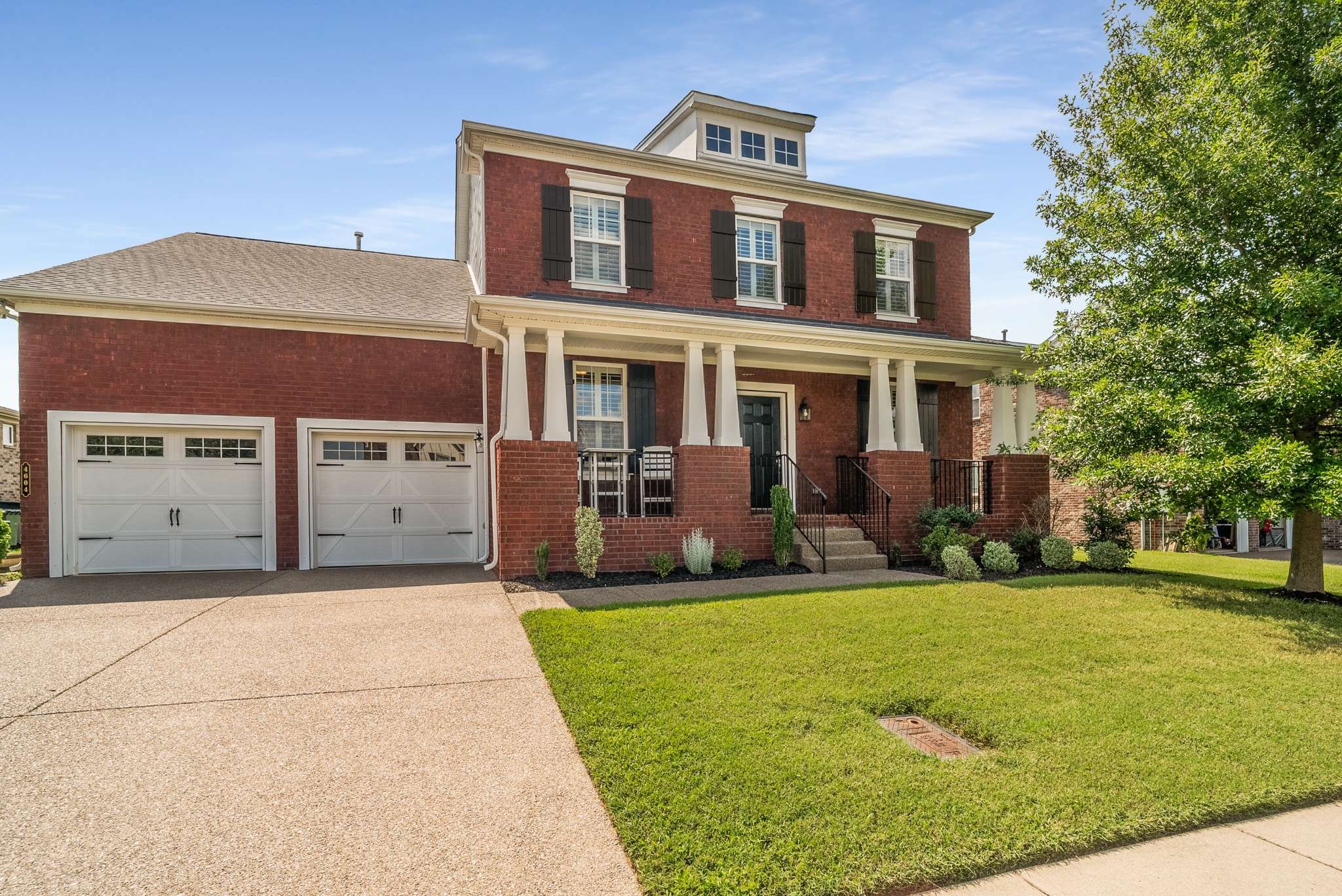 4604 Robin Ln