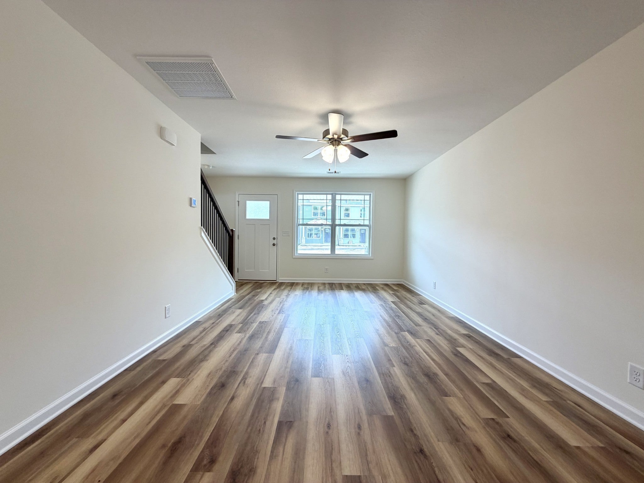 906 Peaceful Pl