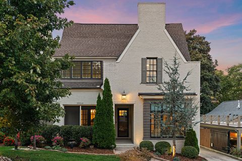 2006A Overhill Dr Nashville TN 37215