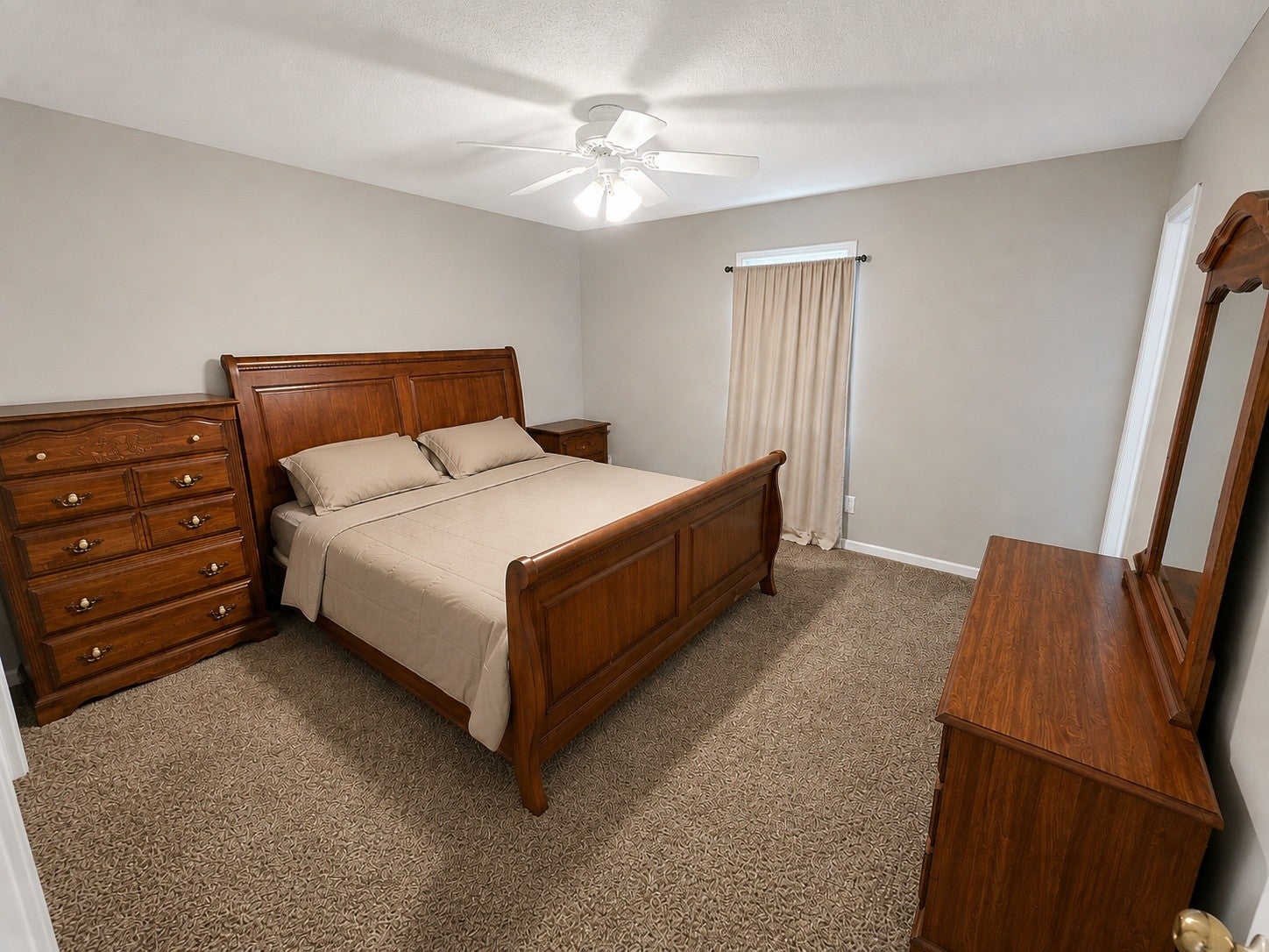 954 Winesap Rd