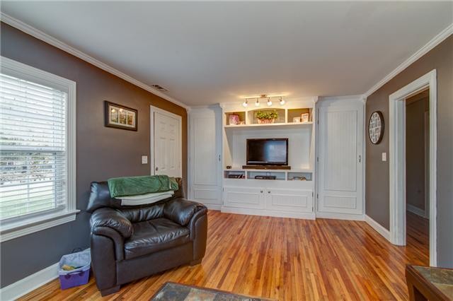 239 Sunrise Ave