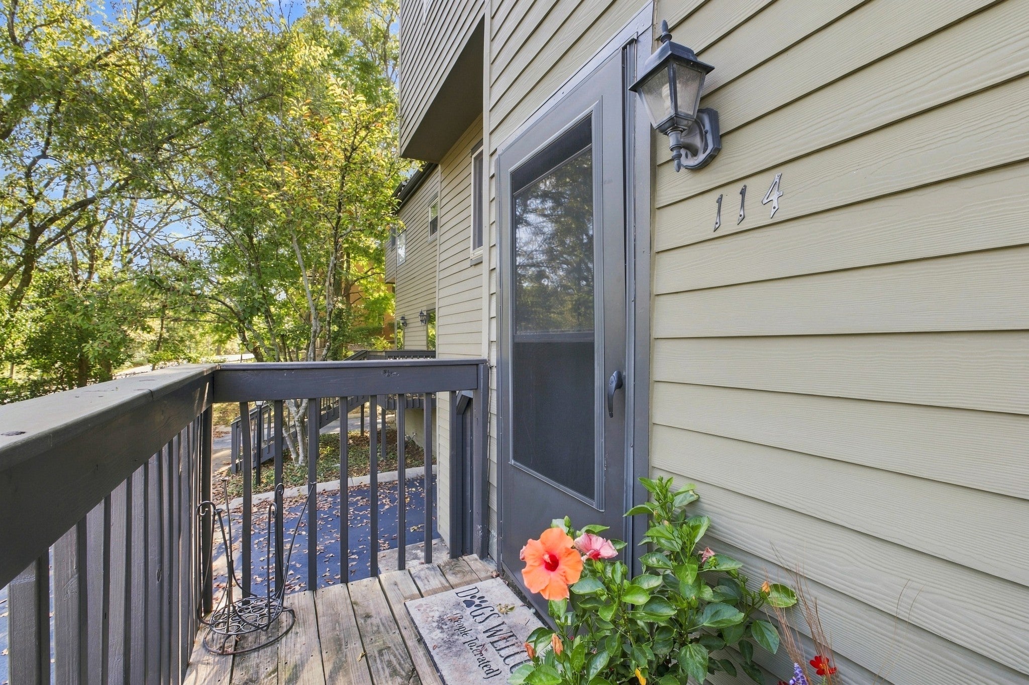 114 Summit Ridge Ct, Nashville TN 37215 2-bed home, photo 3 of 26