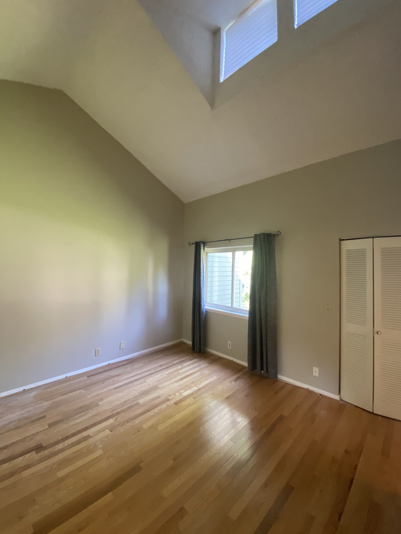 2-bed condo for sale in Nashville, TN 37215, 114 Summit Ridge Ct 114 Summit Ridge Ct, Nashville TN 37215 2-bed condo, photo 5 of 18