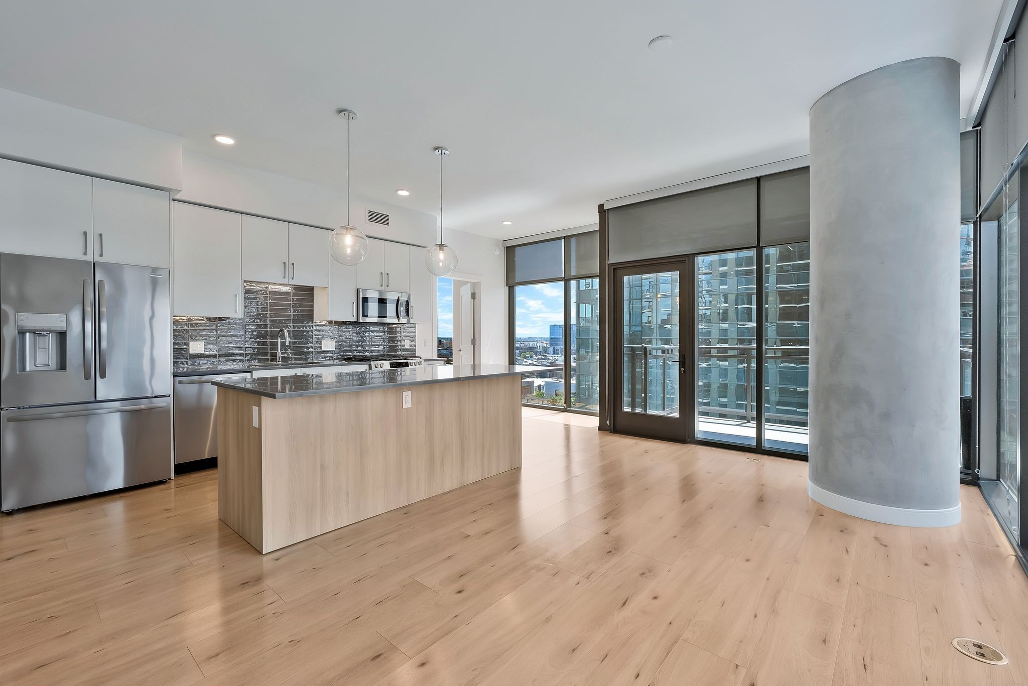 1212 Demonbreun st #1002 (B2) CORNER