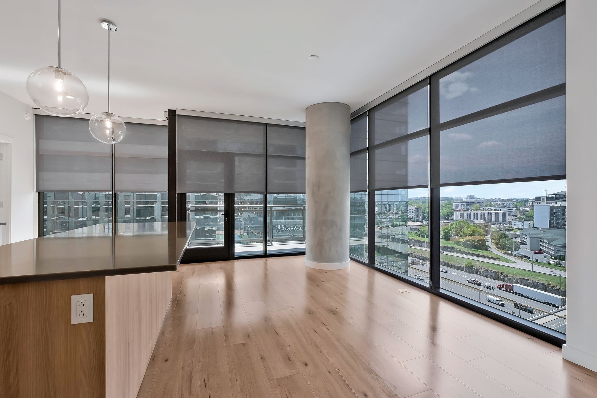 1212 Demonbreun st #1002 (B2) CORNER