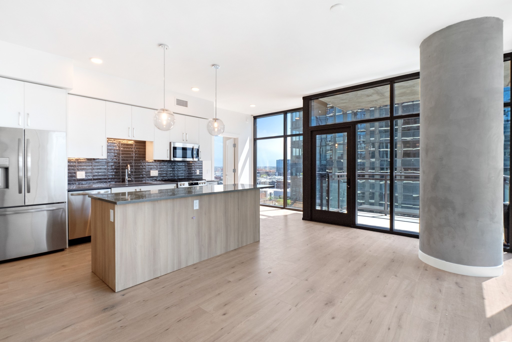 1212 Demonbreun st #1002 (B2) CORNER