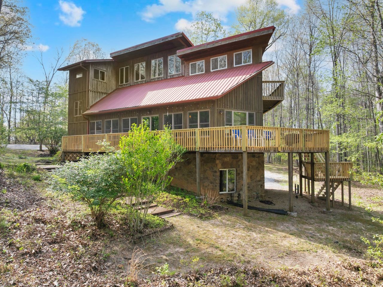 701 Gudger Rd