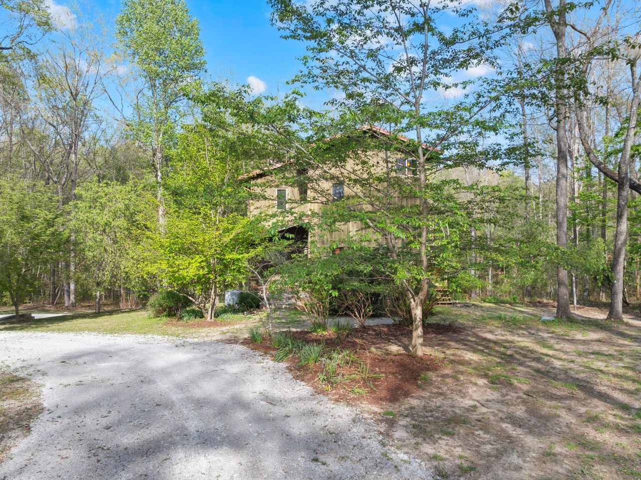 701 Gudger Rd