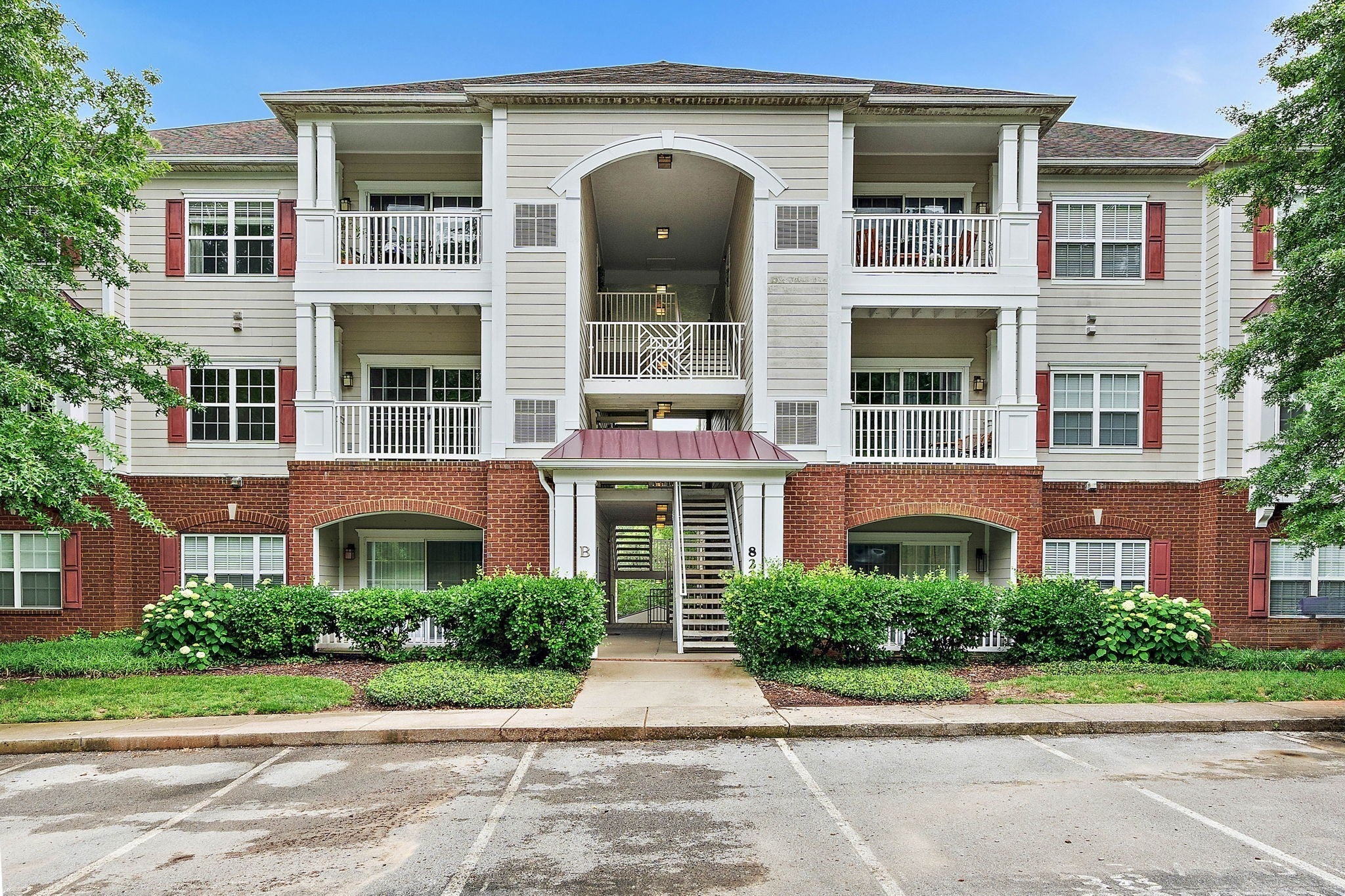 2-bed listing at 8221 Lenox Creekside Dr 10, Antioch