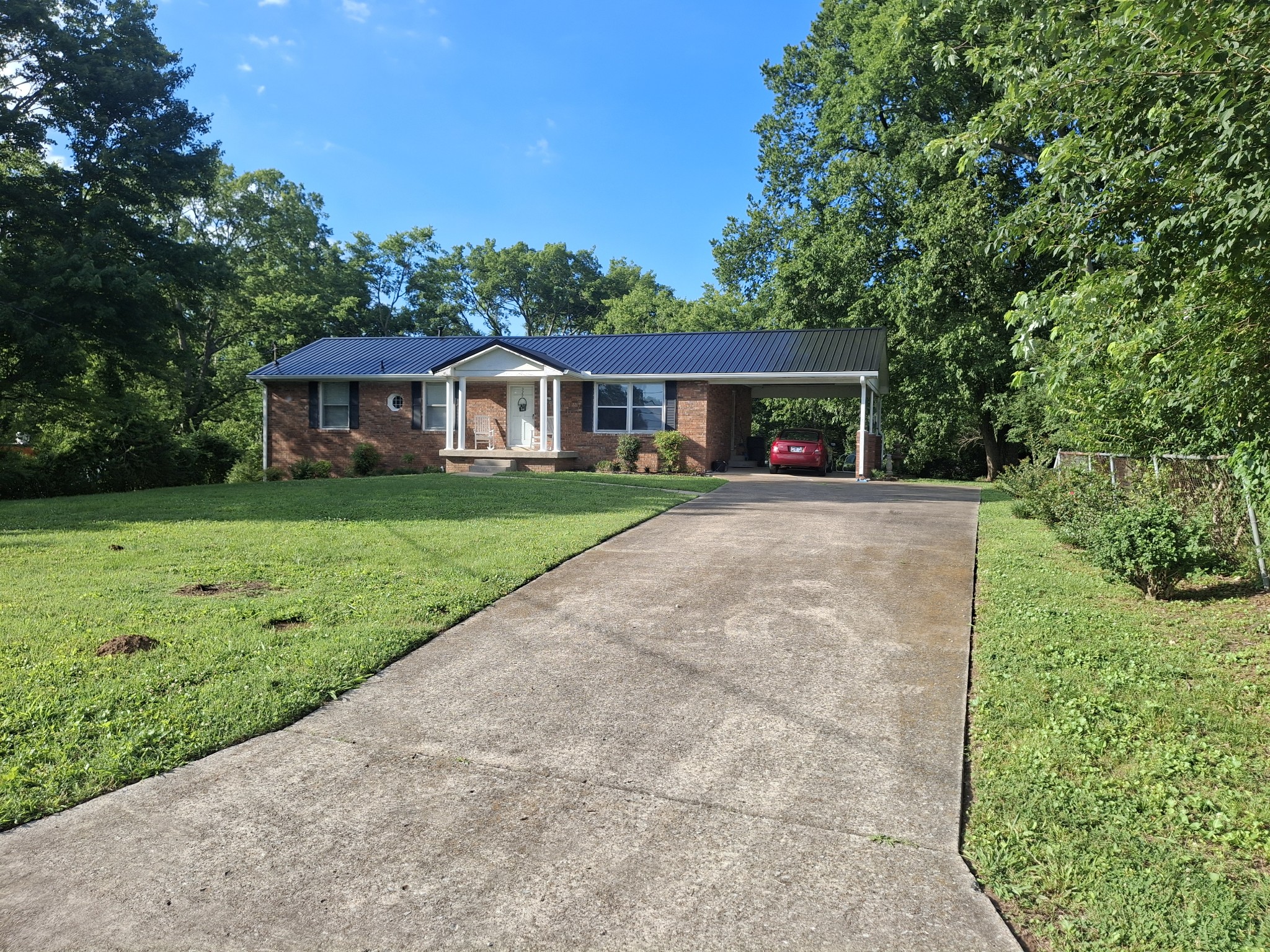 329 Pitts Ave