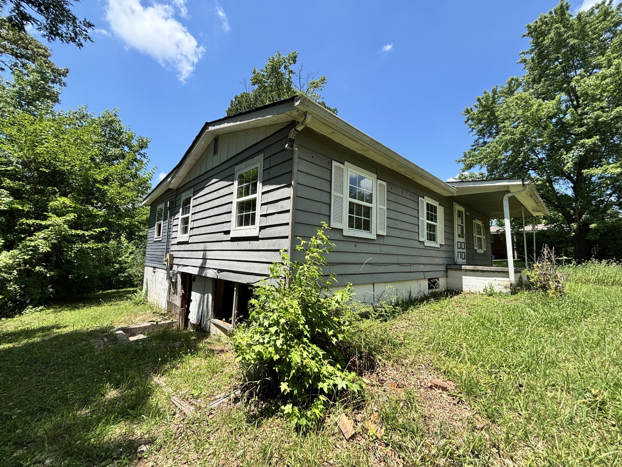 215 McClellan Ave