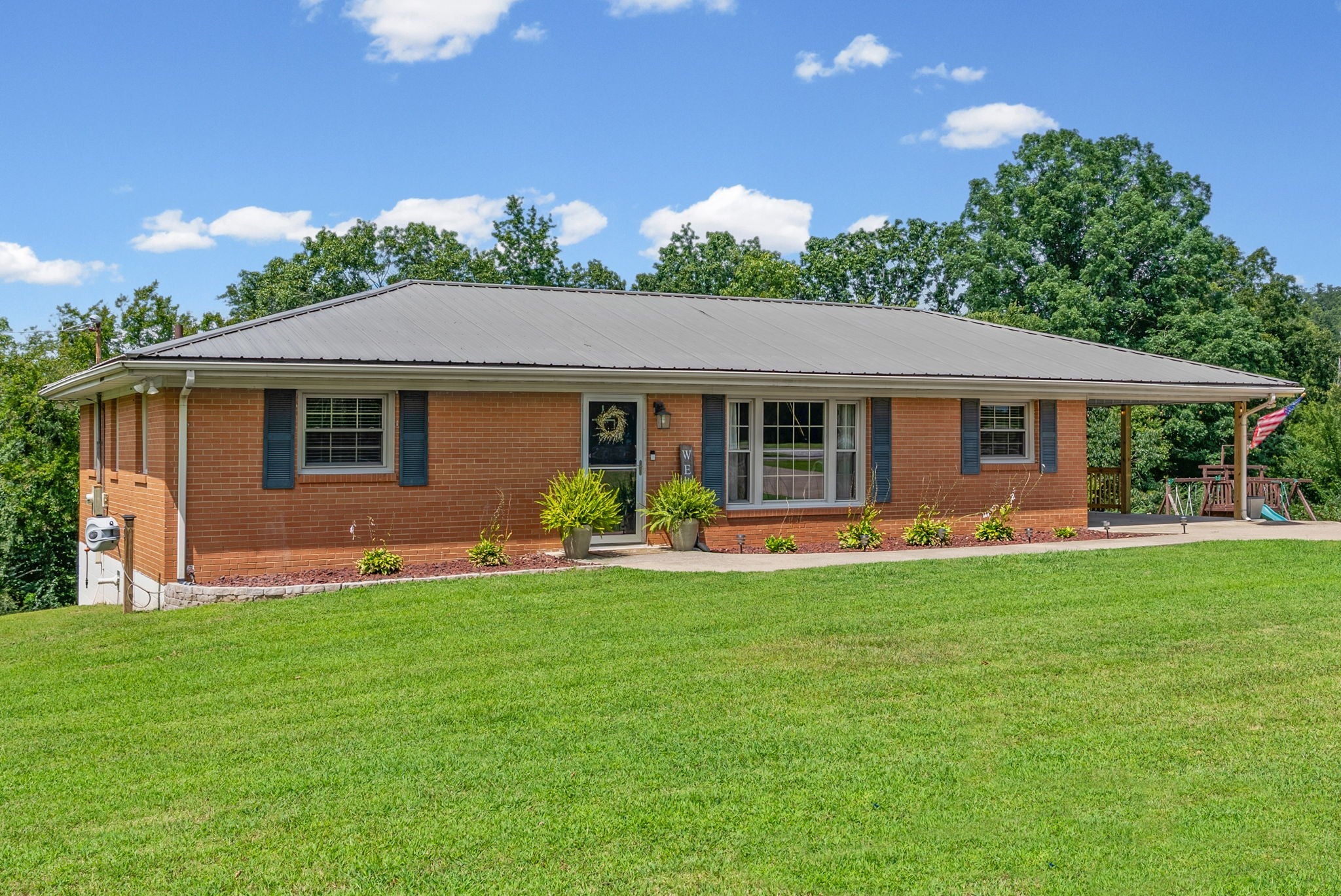 871 Center Point Rd