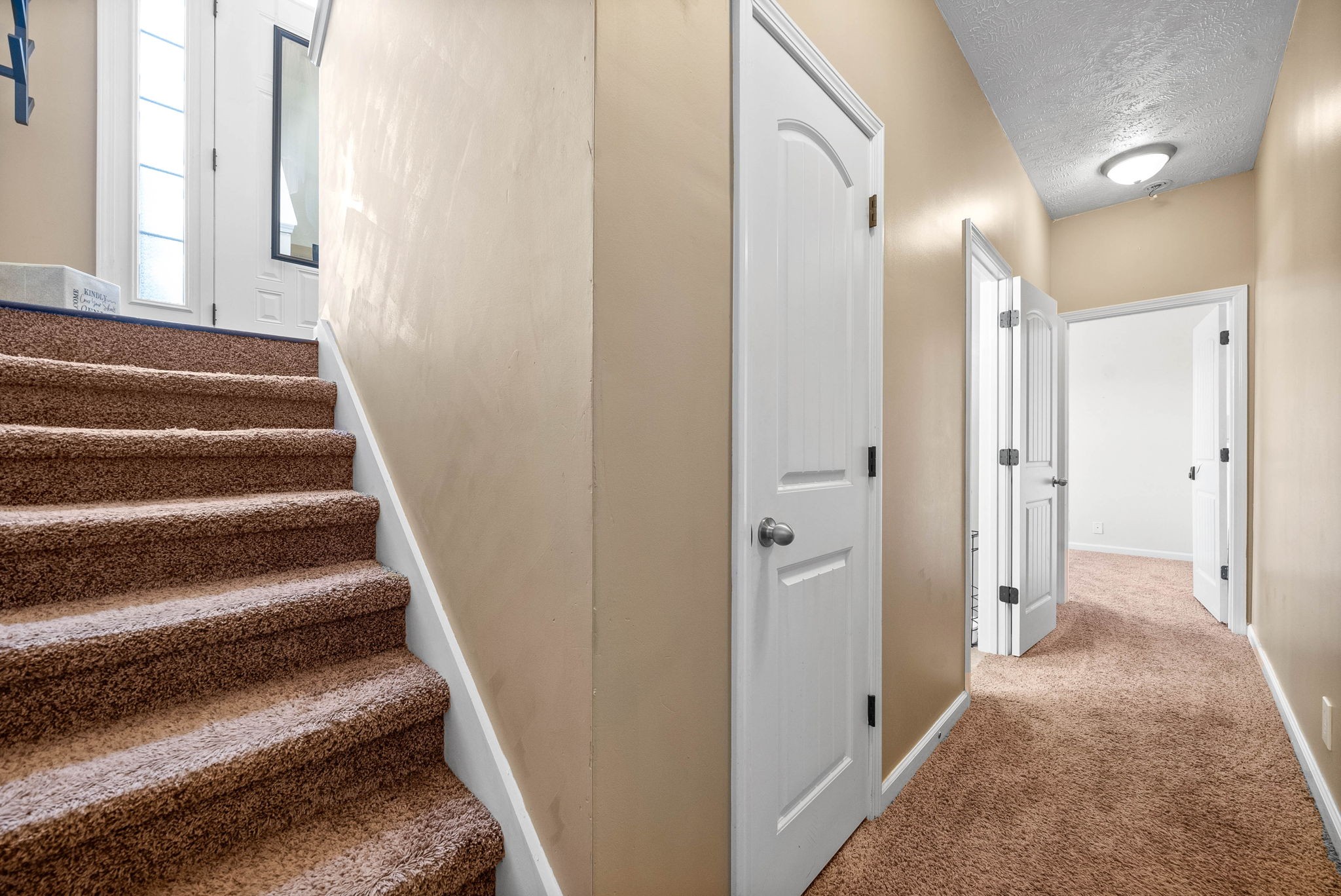 Clarksville, Tennessee 37042, United States, 4 Bedrooms Bedrooms, ,3 BathroomsBathrooms,Residential,Pending,18409