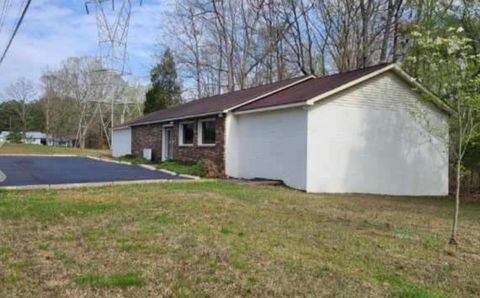 2826 Highway 100 Centerville TN 37033