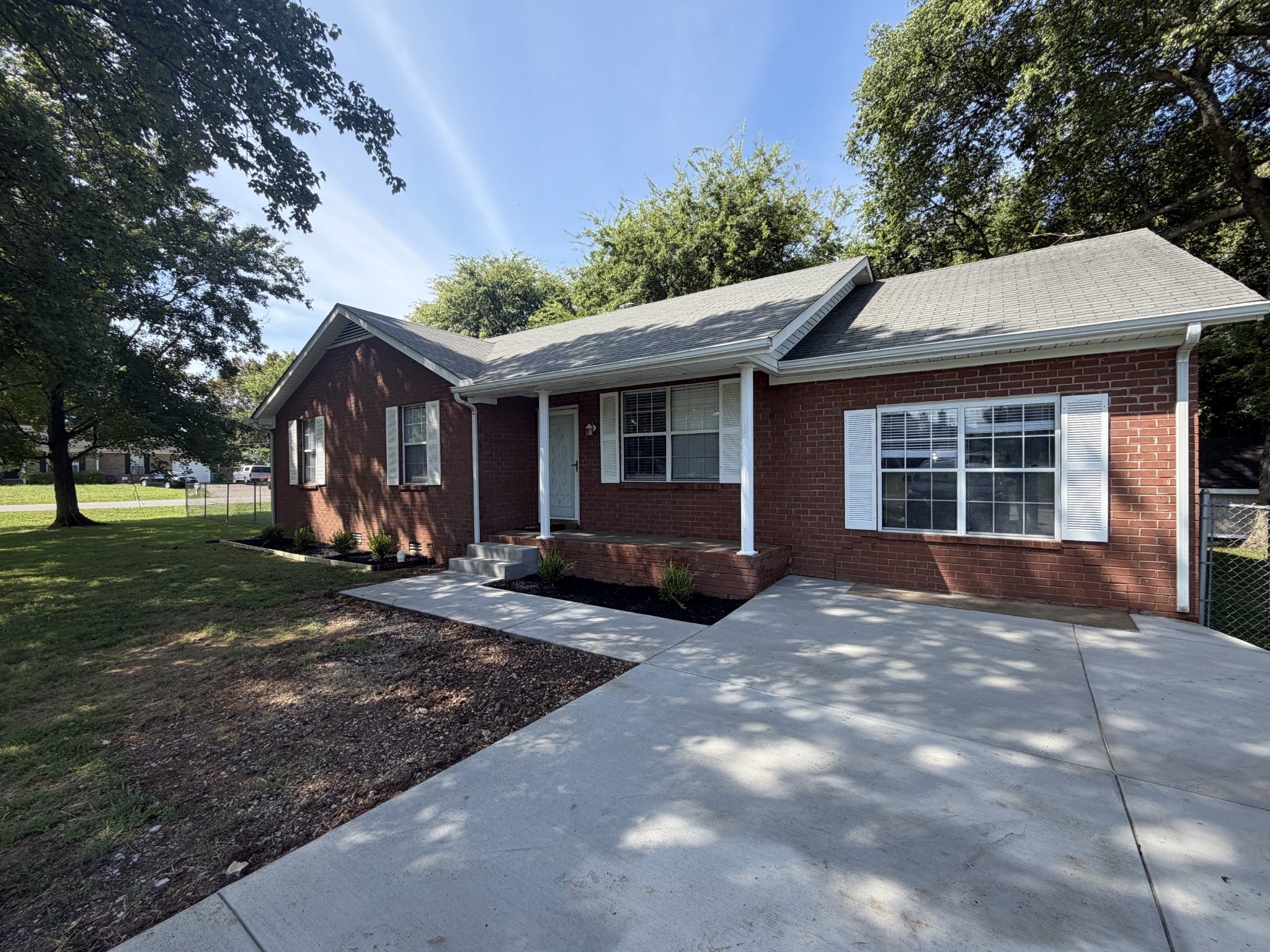 301 Summer Dr