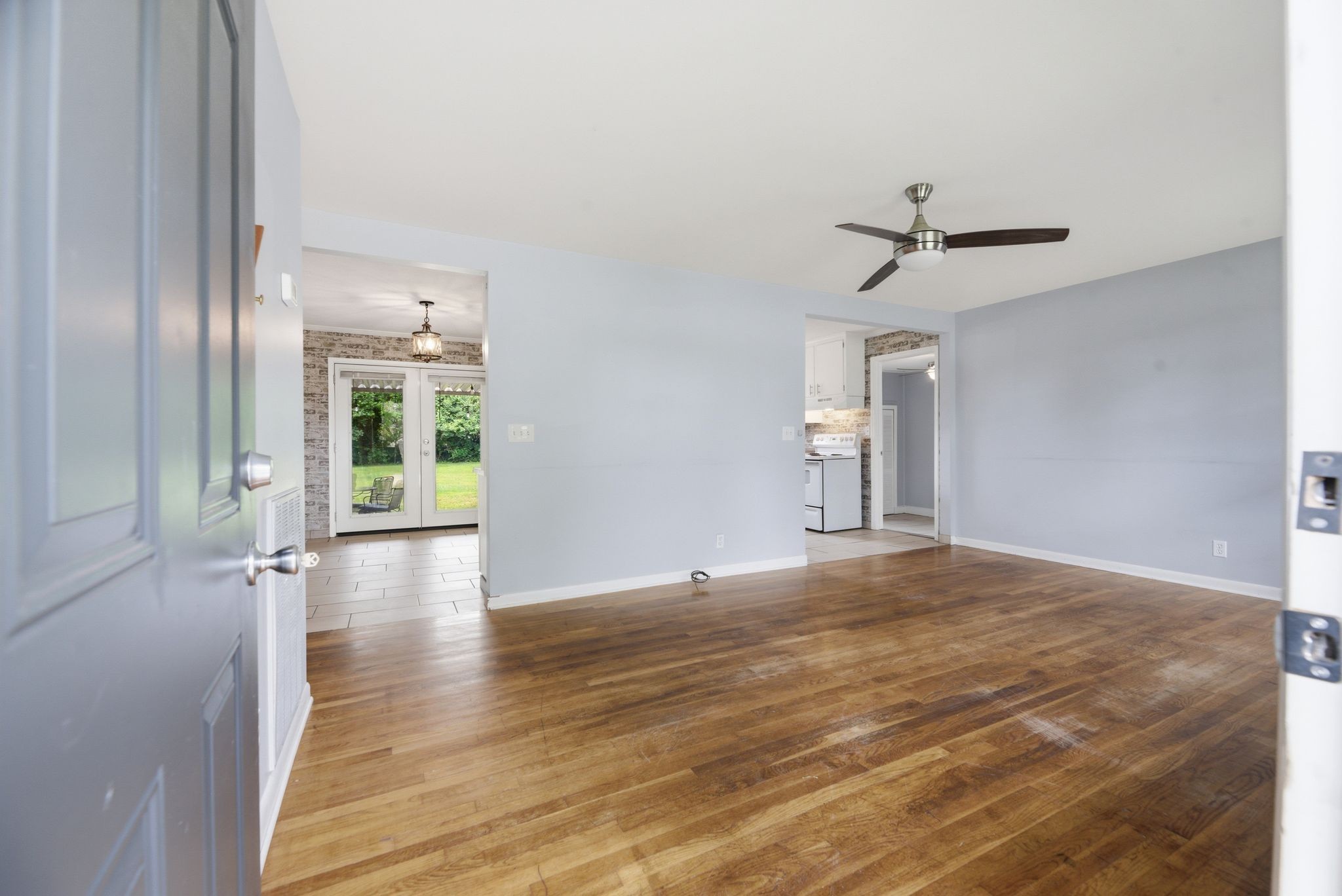 441 Lynn Dr