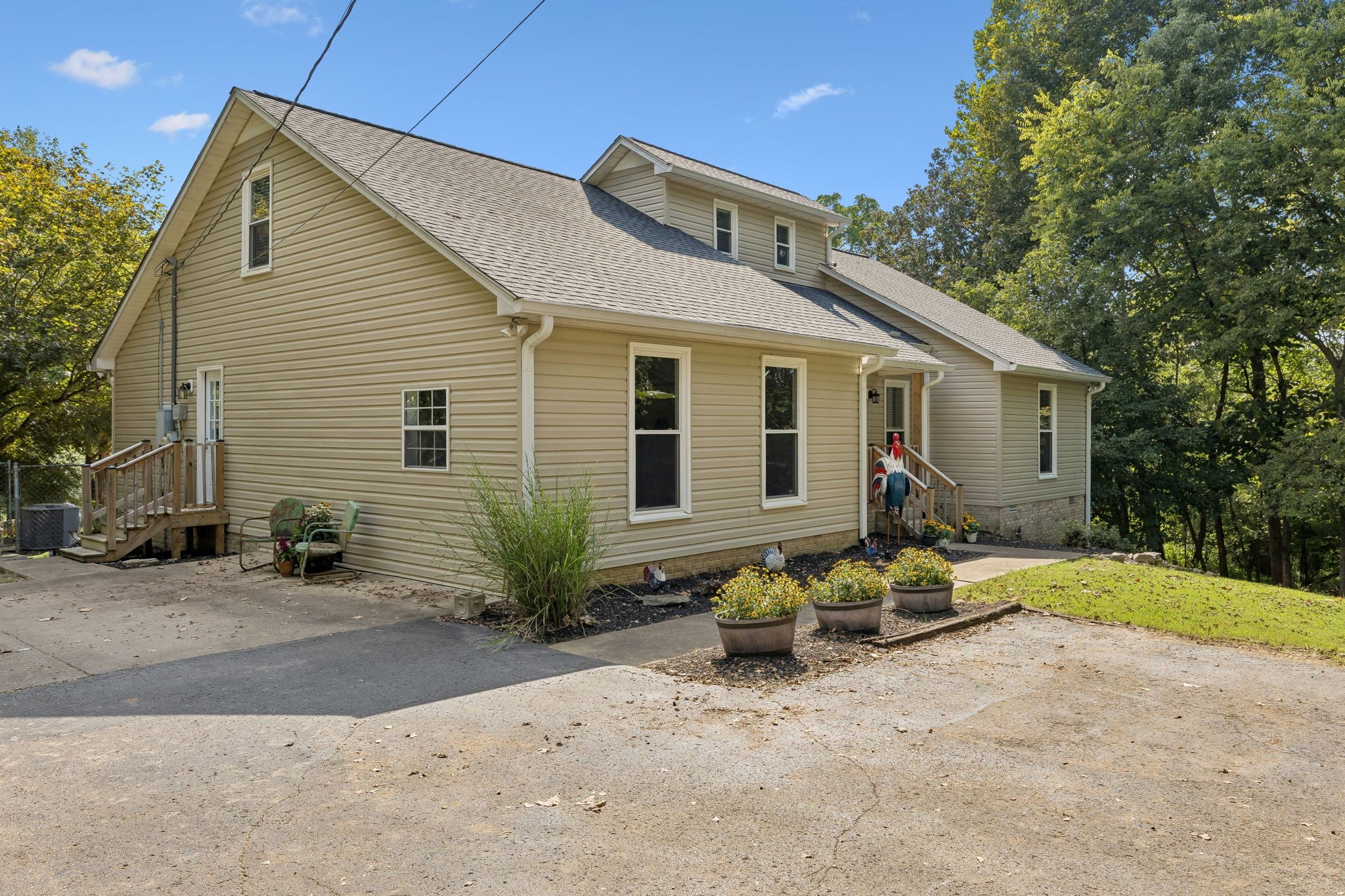 629 Blue Ridge Dr