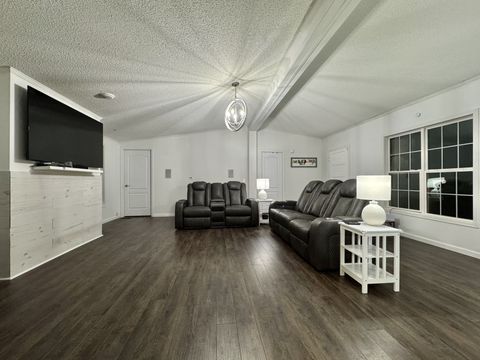 9056 Taylor Cemetery Rd Lyles TN 37098