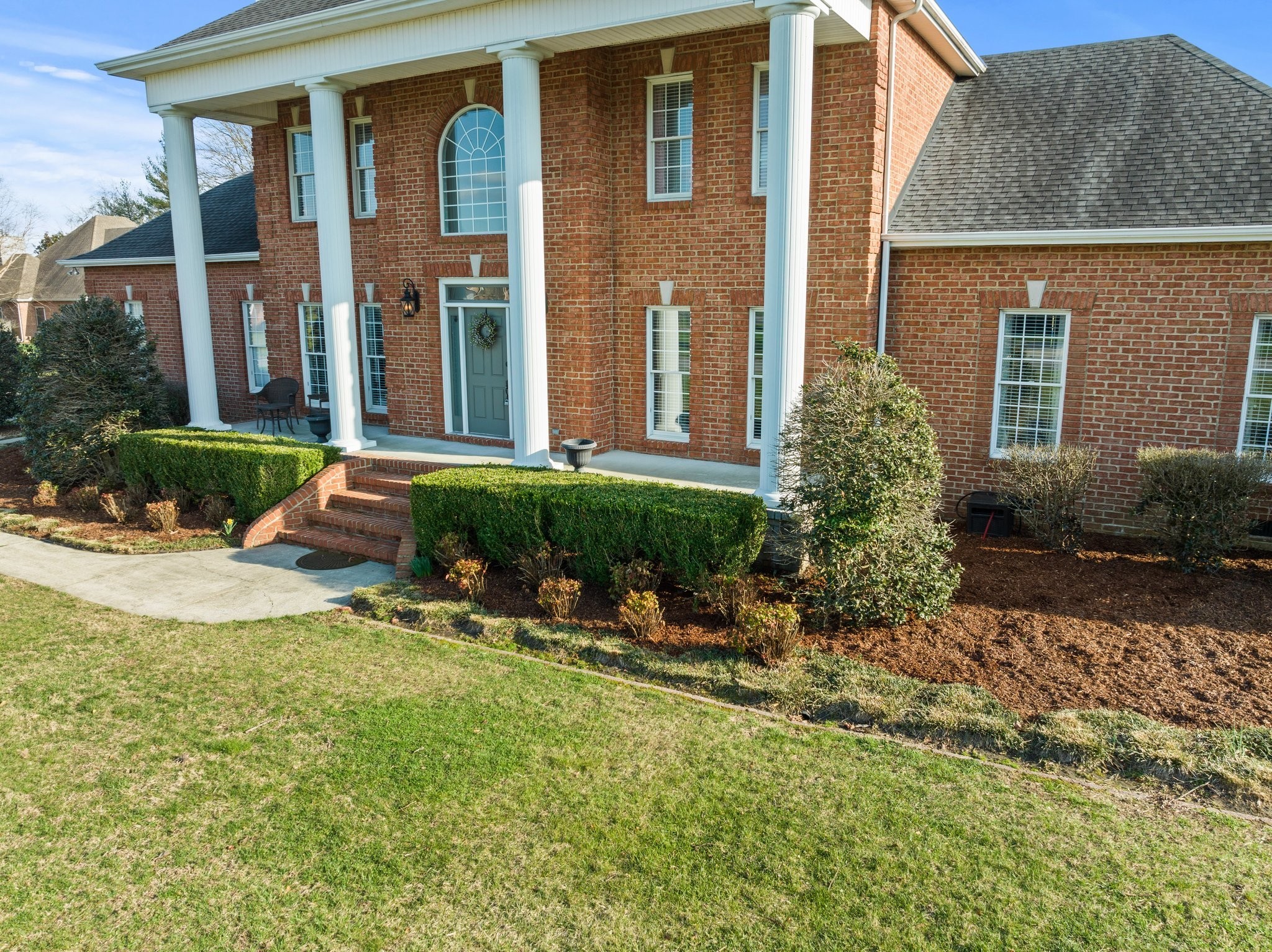 104 FAIRWAYS BLVD W