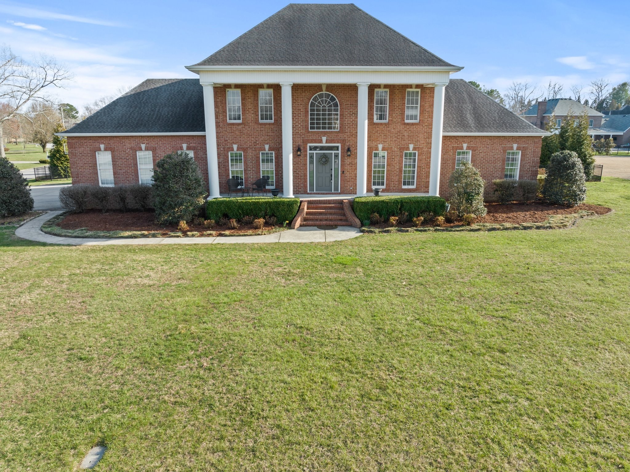 104 FAIRWAYS BLVD W