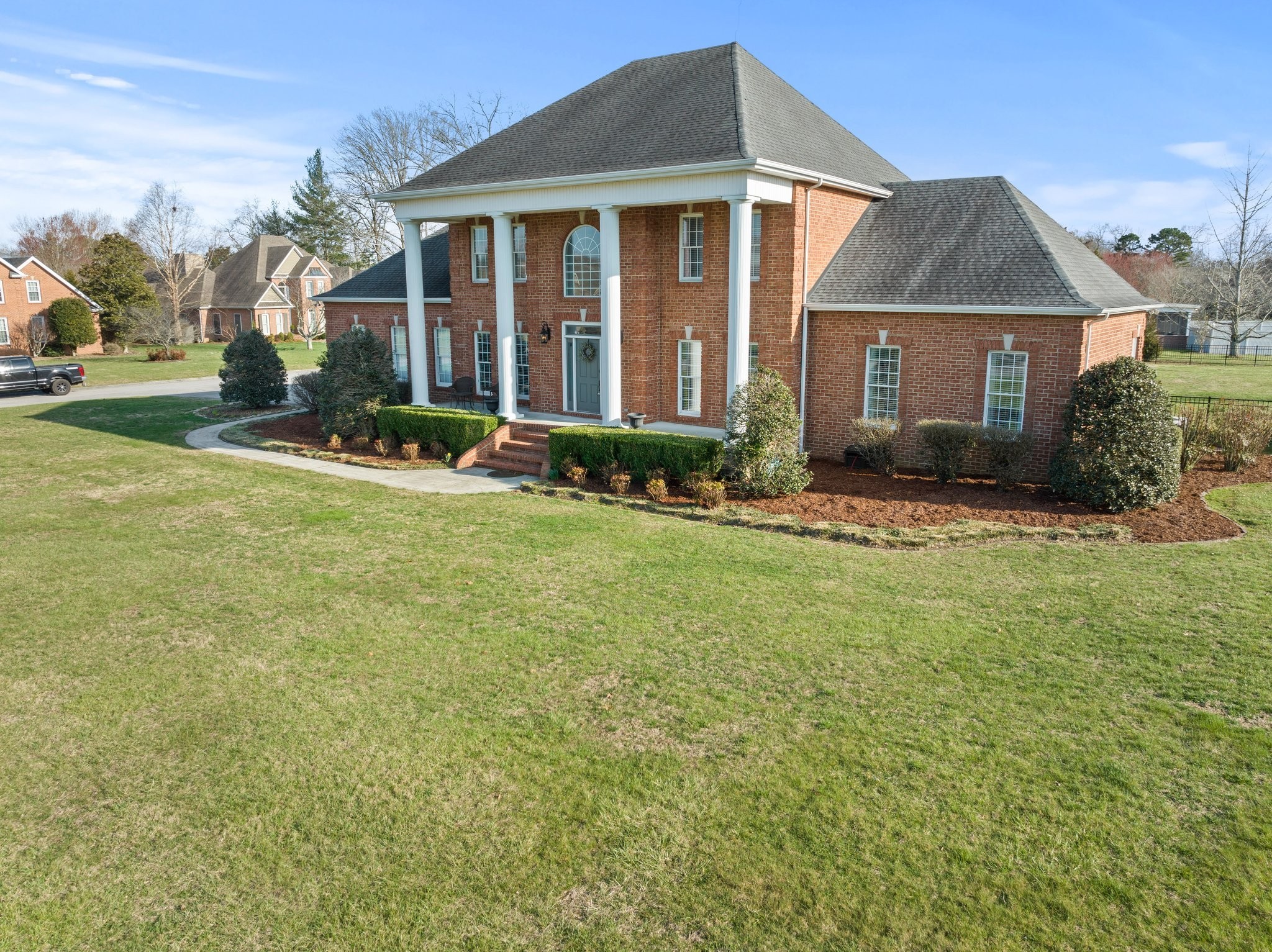 104 FAIRWAYS BLVD W