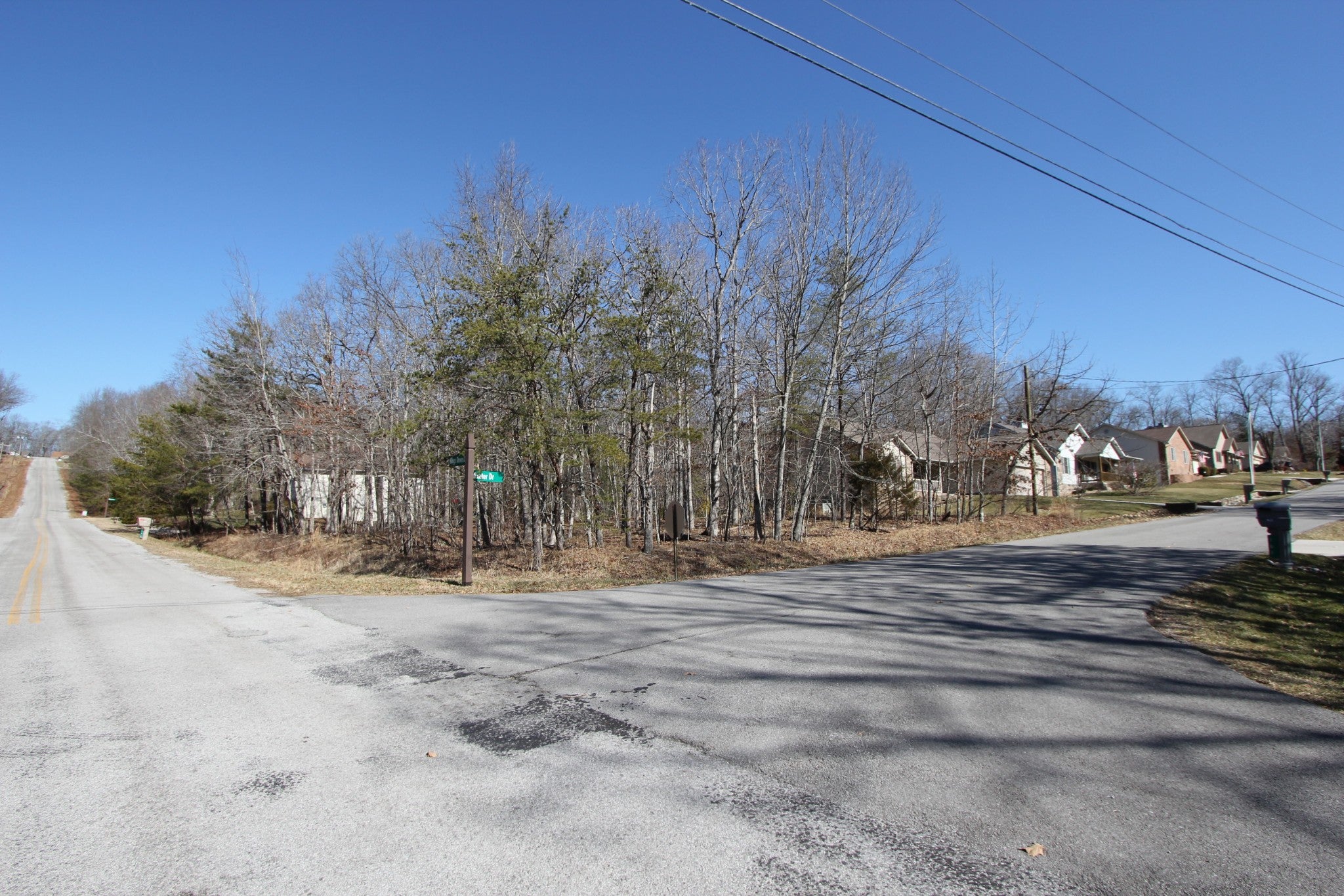162 Exeter Dr