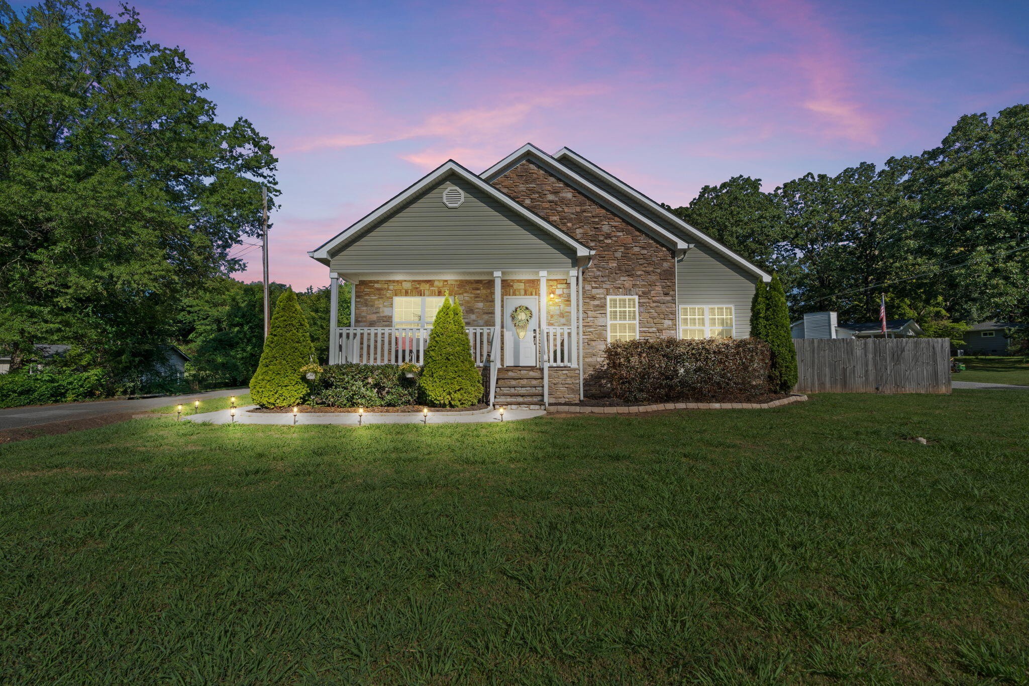 8185 Iris Road