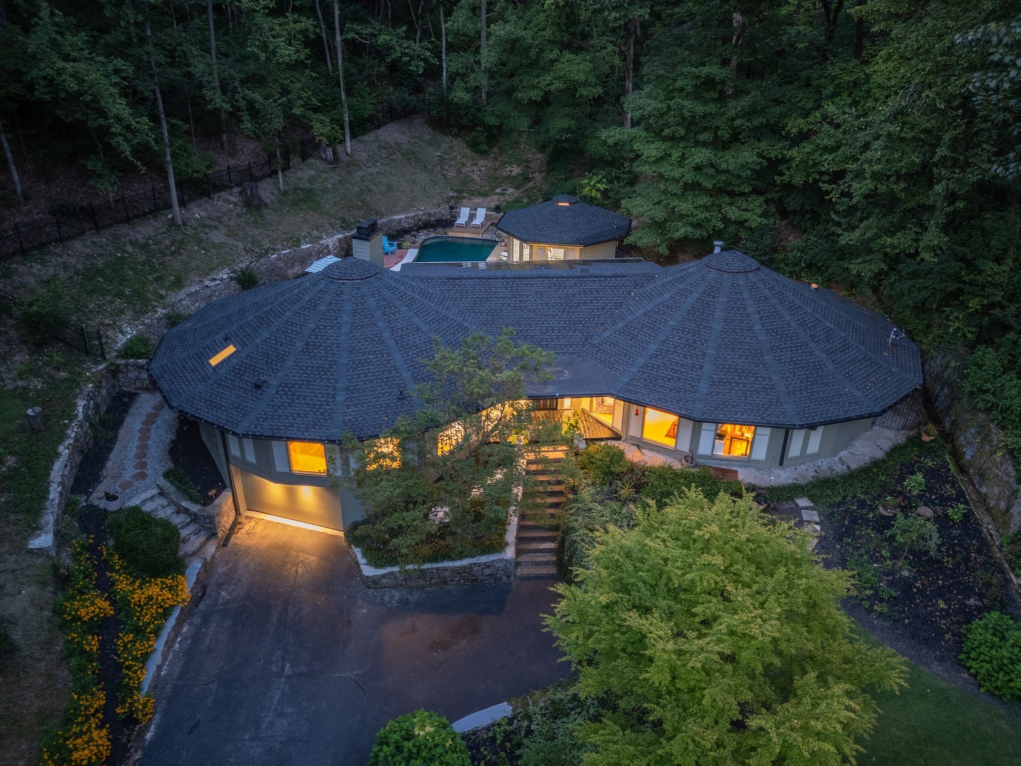 5856 Beauregard Dr