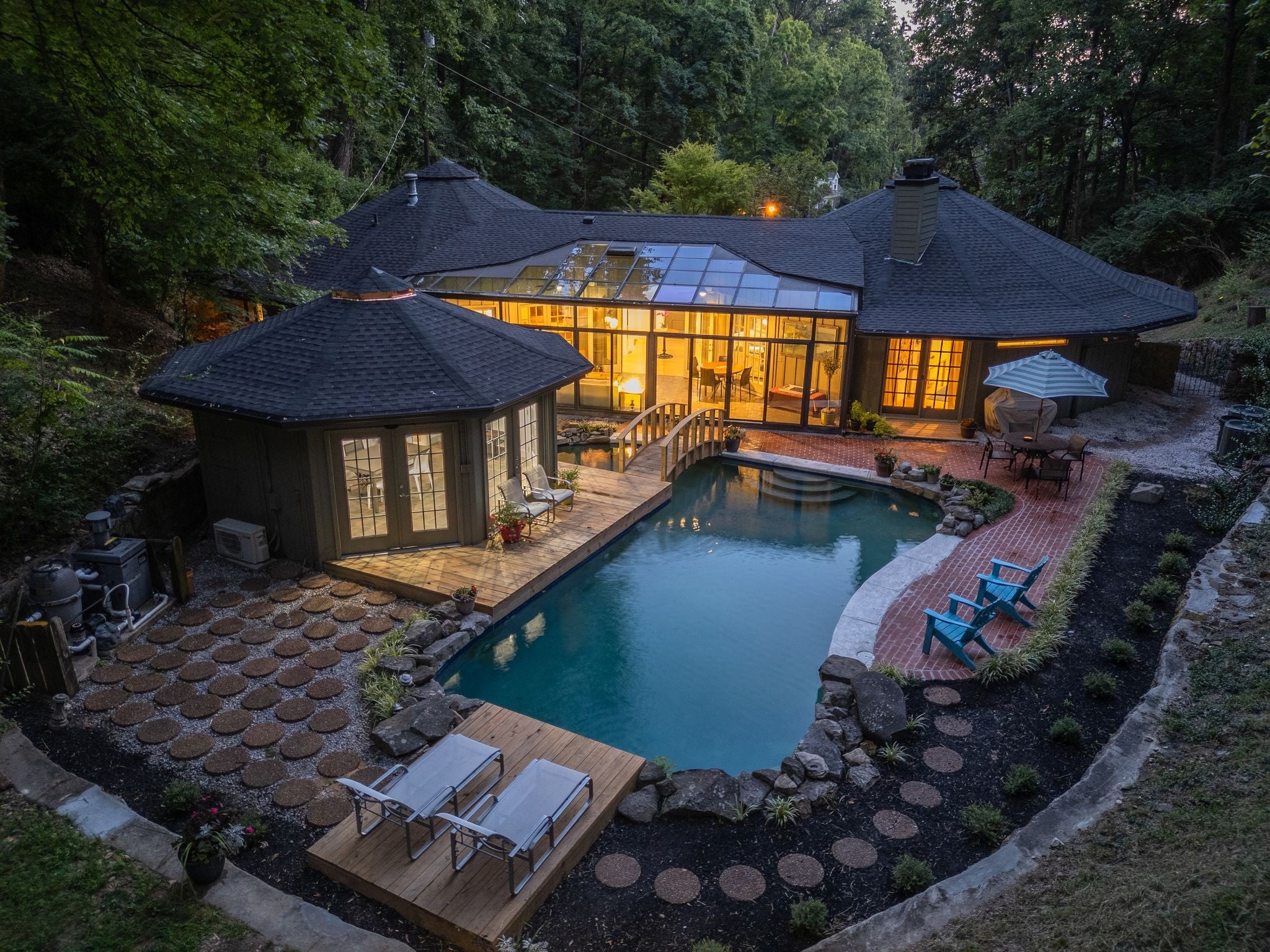 5856 Beauregard Dr