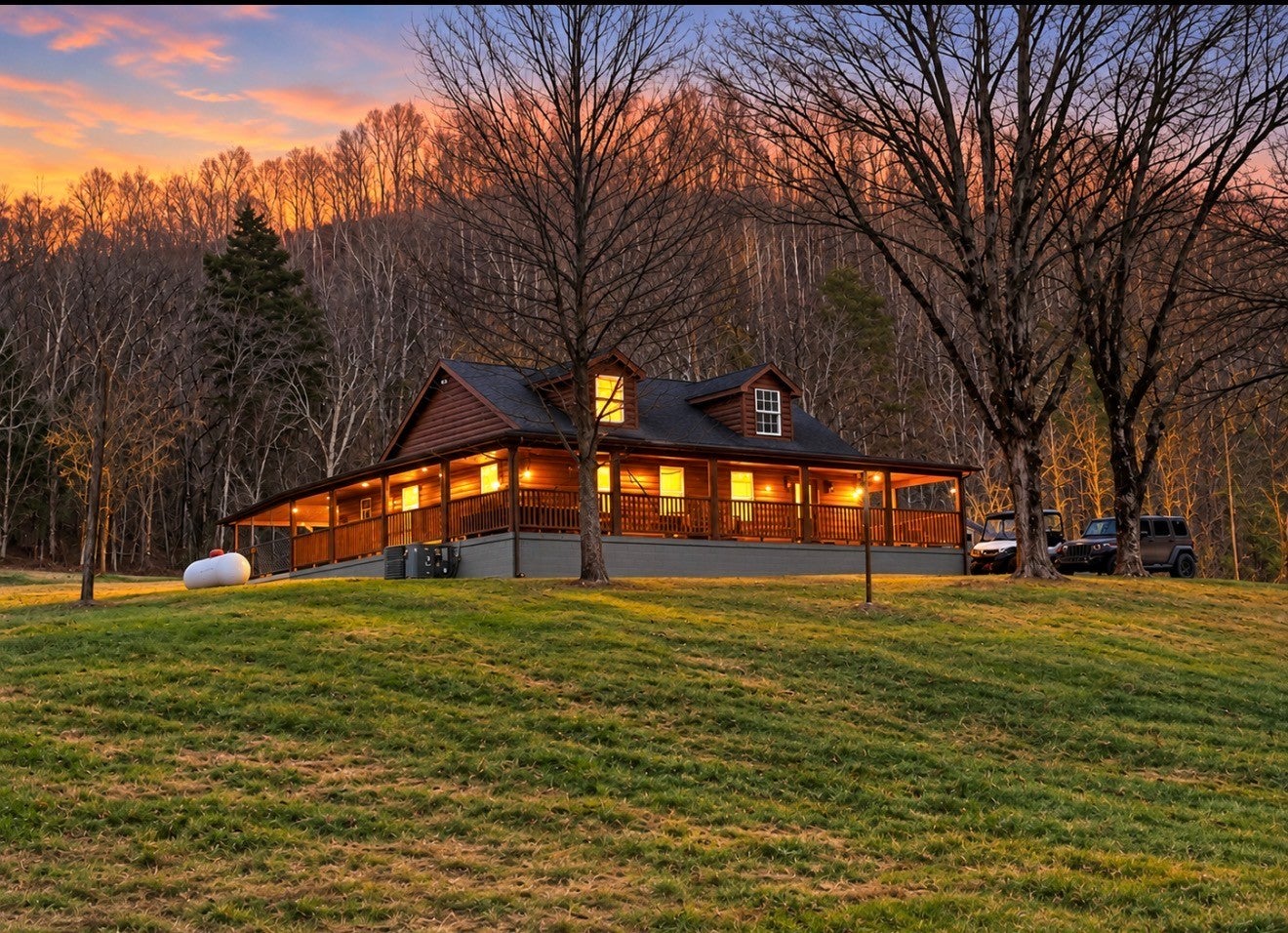 1528 Knob Creek Rd