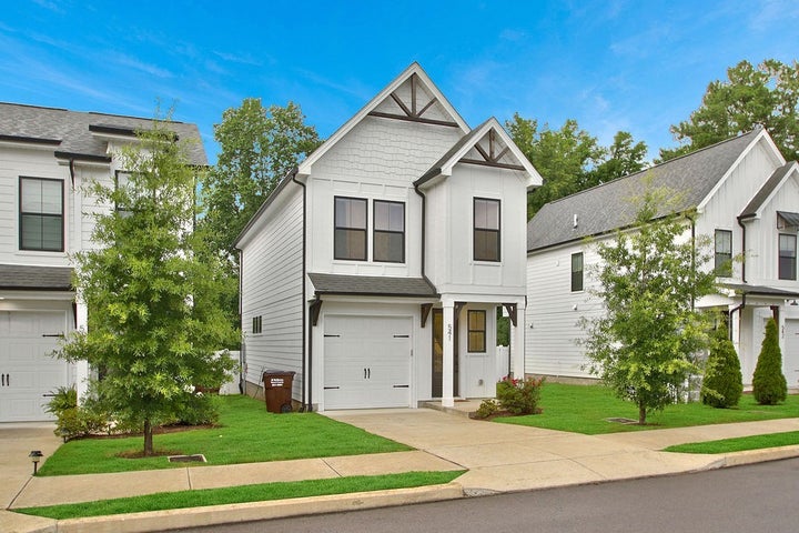Photo 1 of 32 — 541 Taffy Way, Hermitage, TN 37076