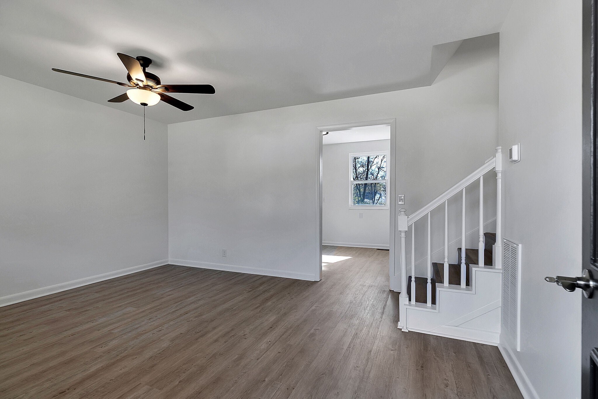 124 Grenadier Dr