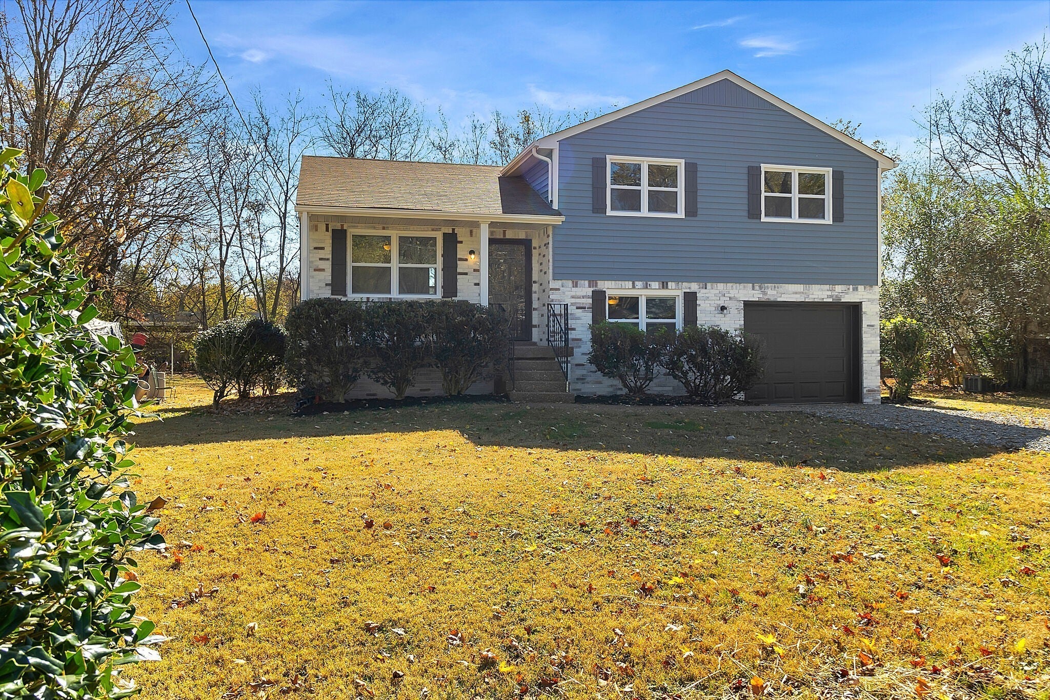 124 Grenadier Dr