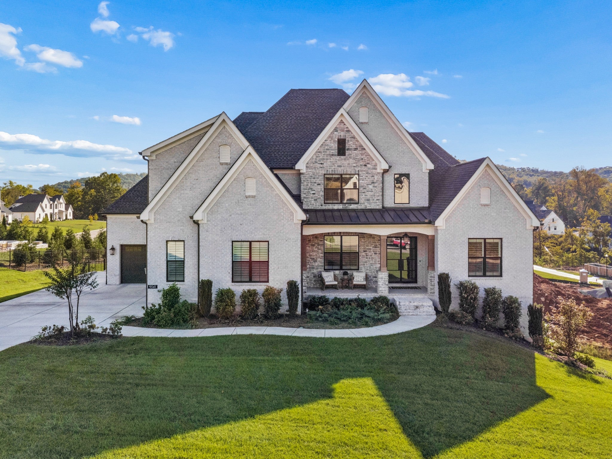 5-bed listing at 9541 Tarren Mill Ln, Brentwood