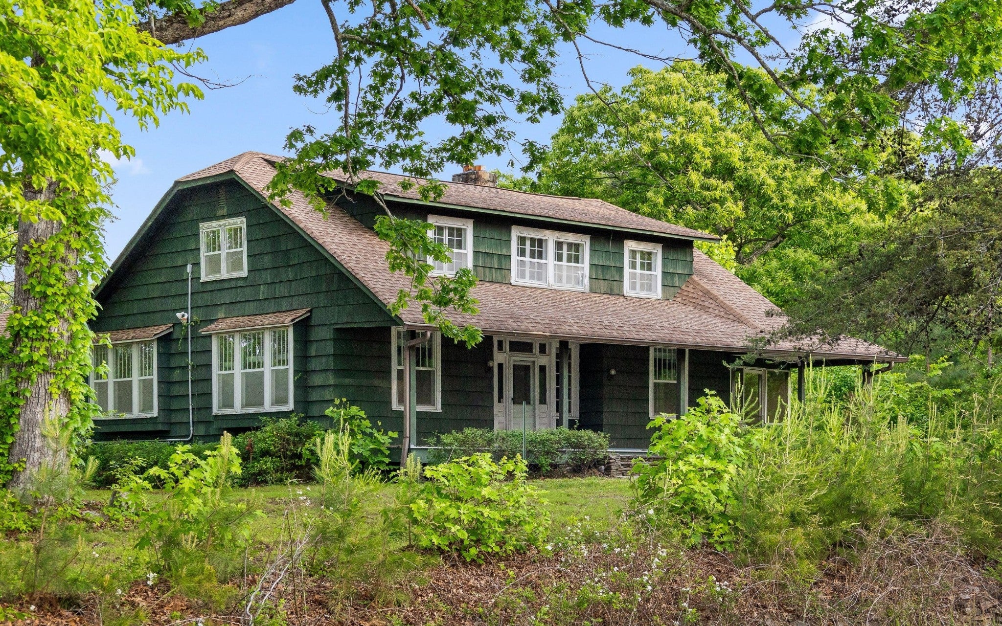 2103 Taft Highway
